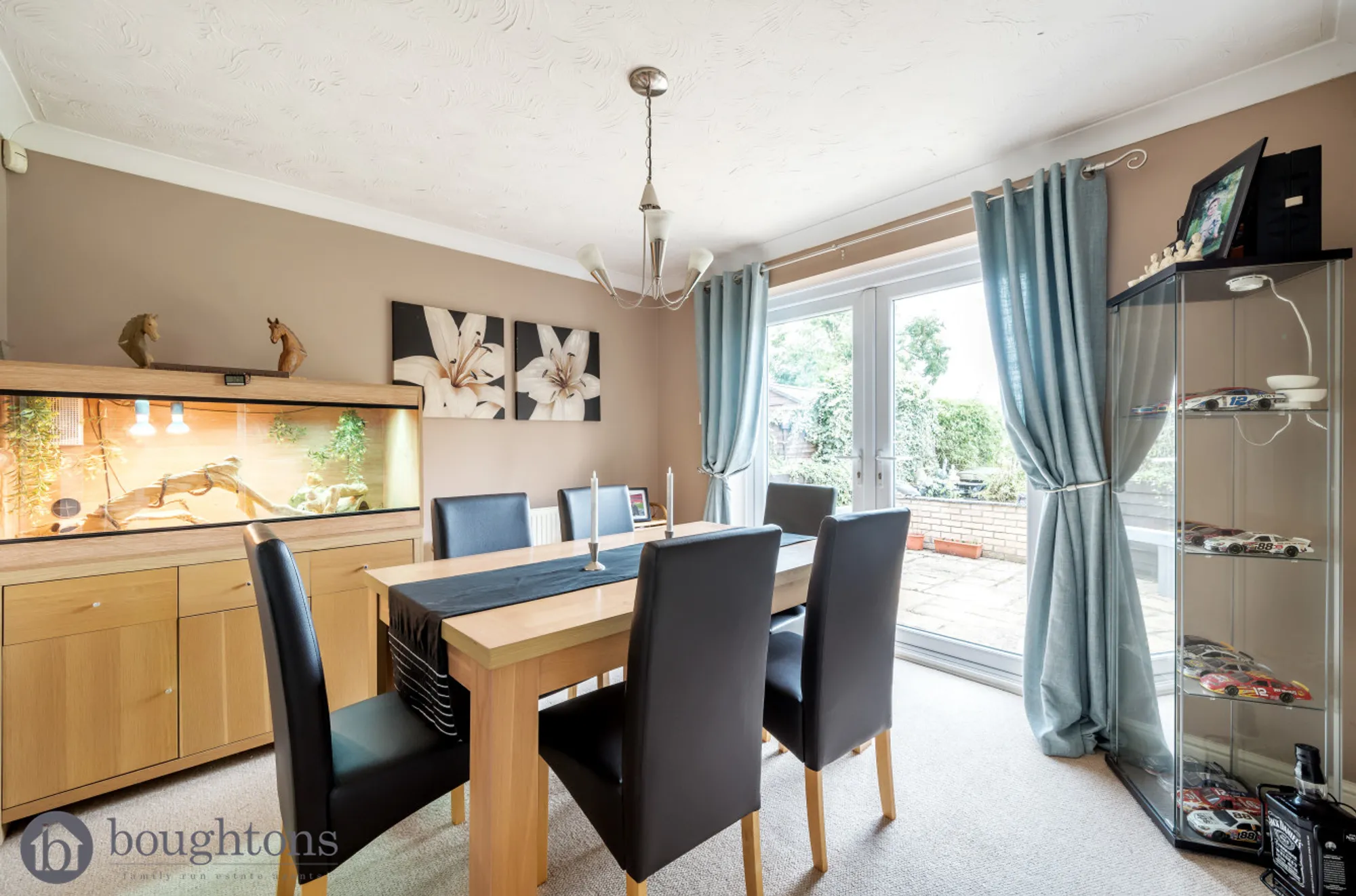 6 bed detached house for sale in John Clare Close, Brackley  - Property Image 8