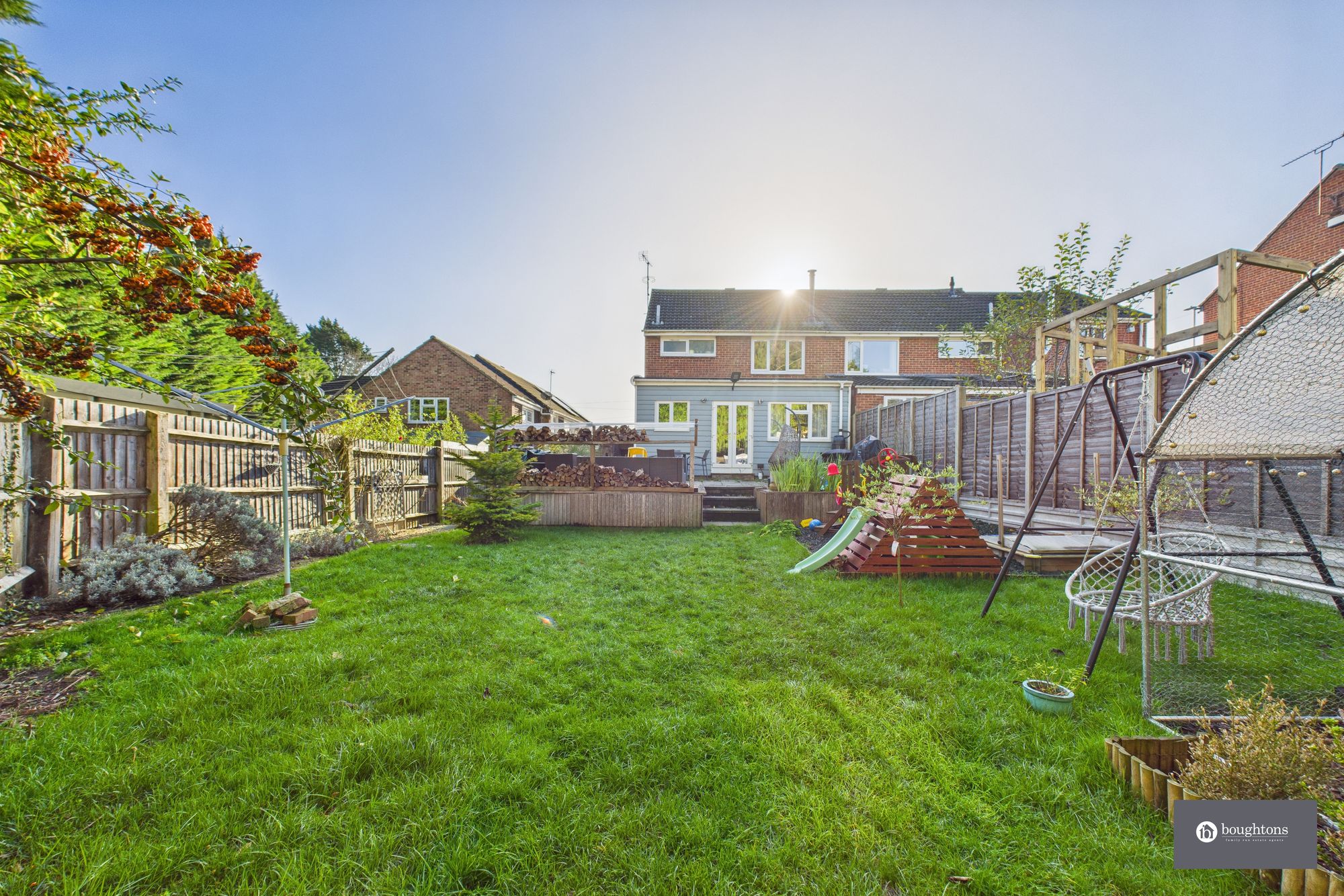 3 bed semi-detached house for sale in Valley Road, Brackley 1