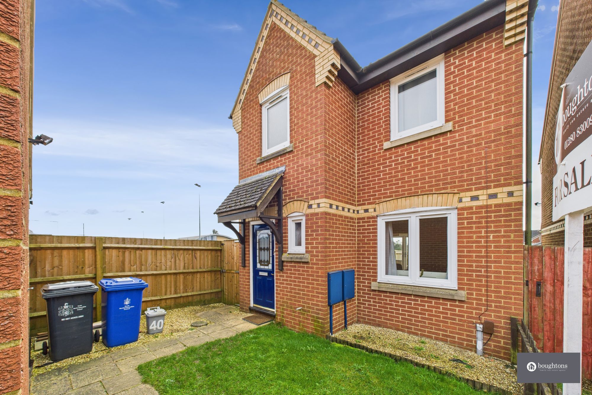 3 bed detached house for sale in Hanover Drive, Brackley  - Property Image 1