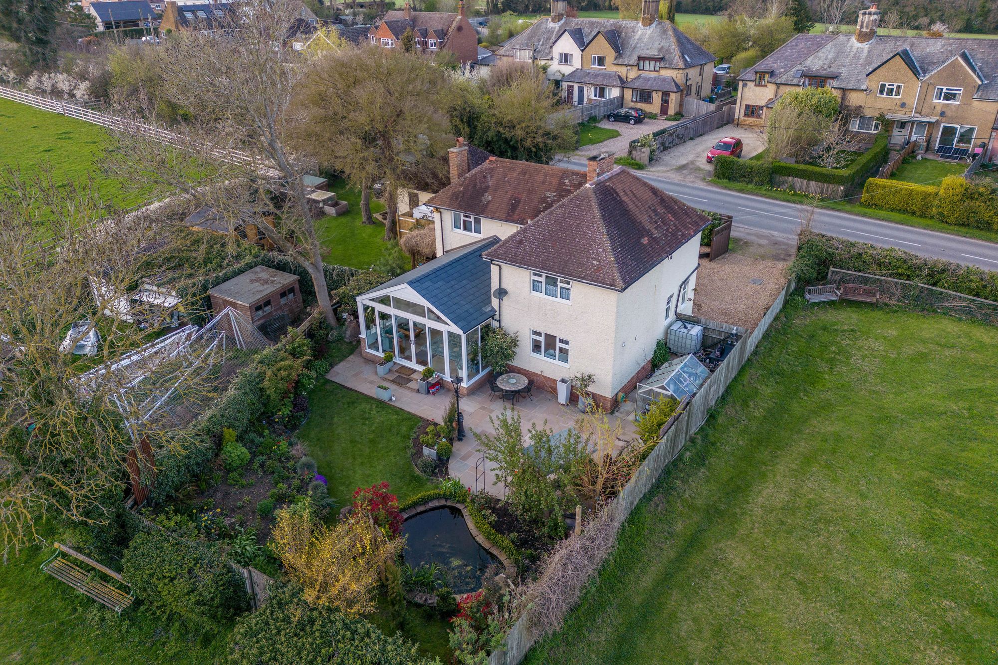 3 bed detached house for sale in Brackley Road, Brackley  - Property Image 19