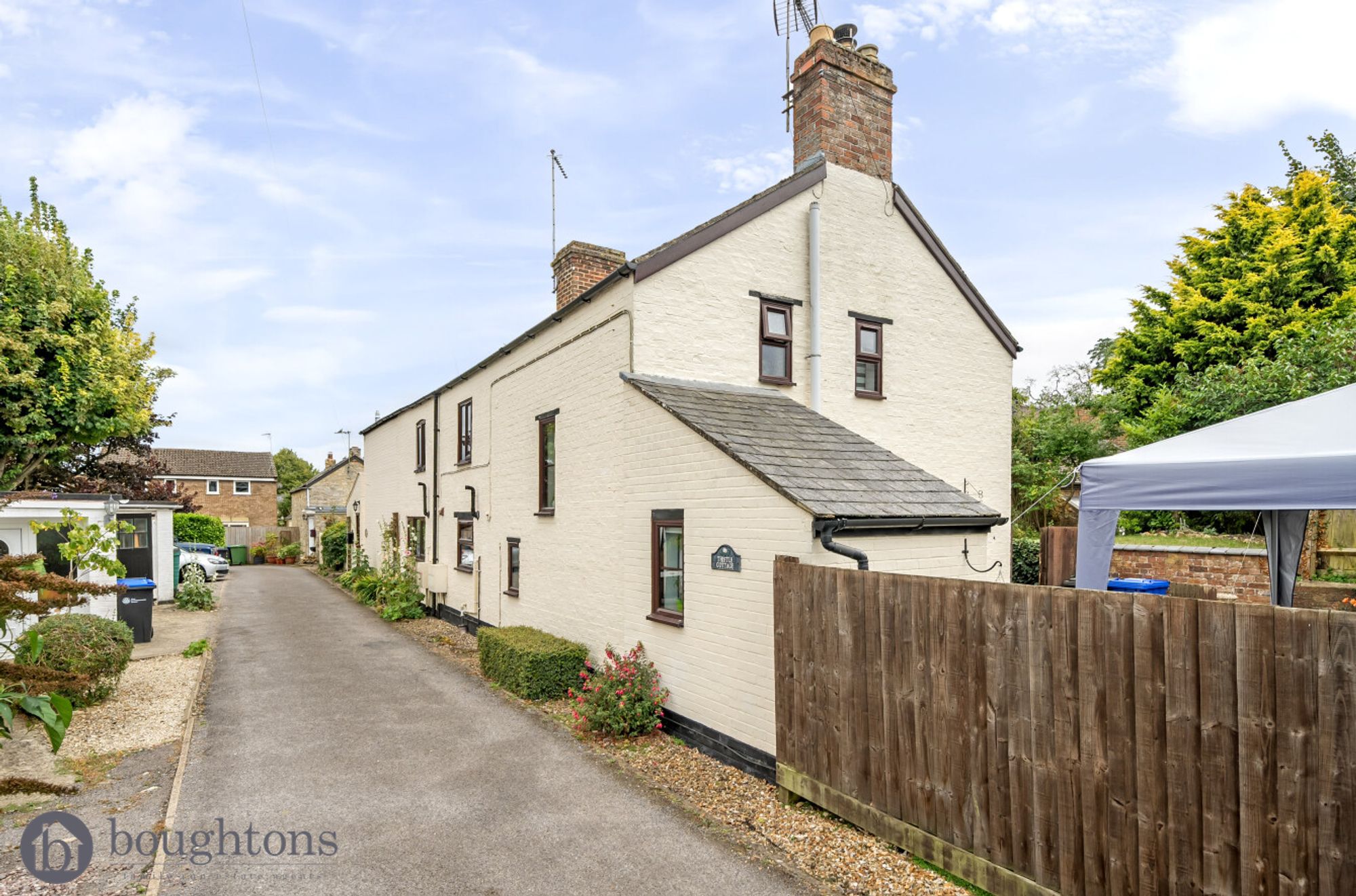 3 bed semi-detached house for sale in High Street, Brackley  - Property Image 1