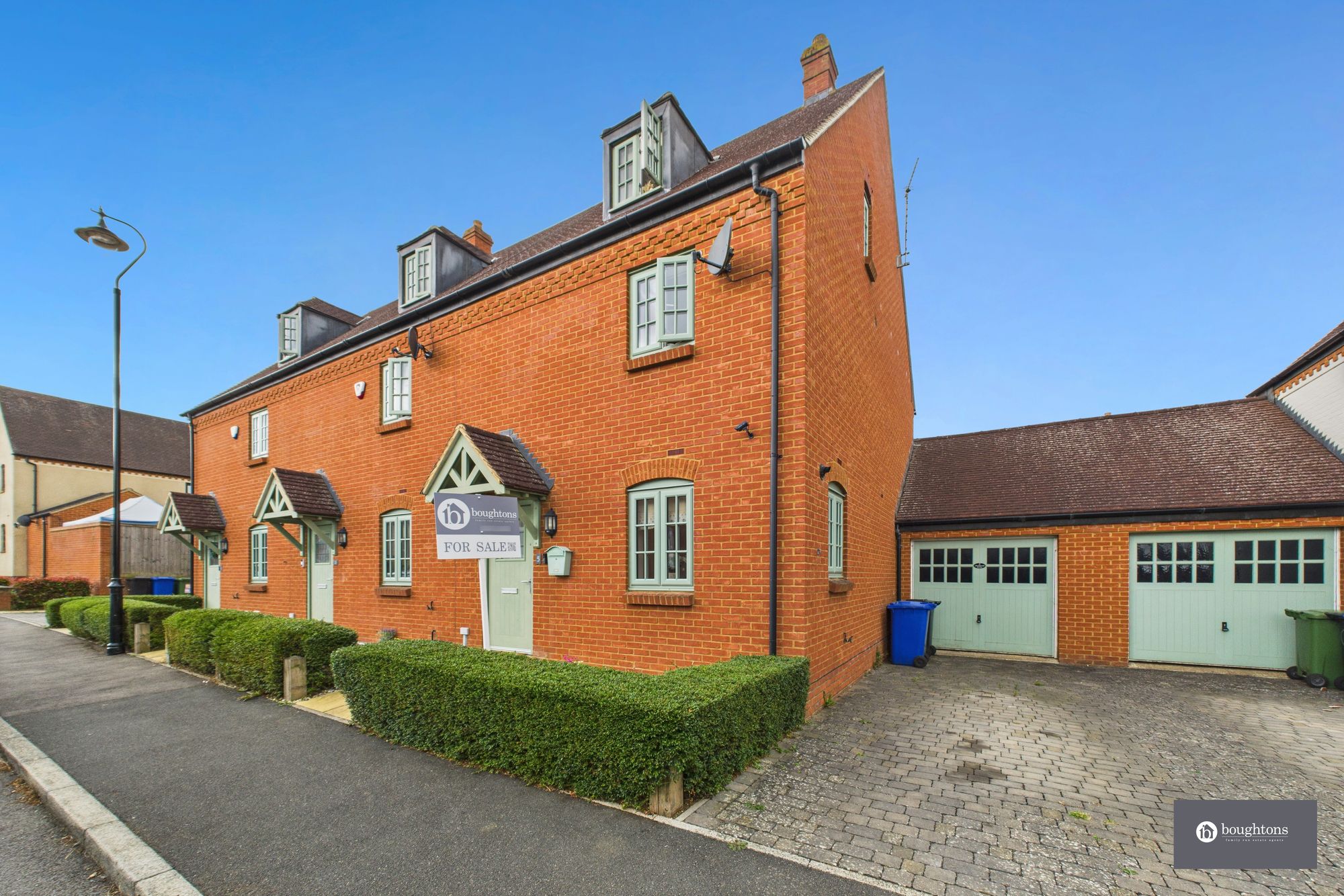 3 bed semi-detached house for sale in Jutland Drive, Brackley  - Property Image 1