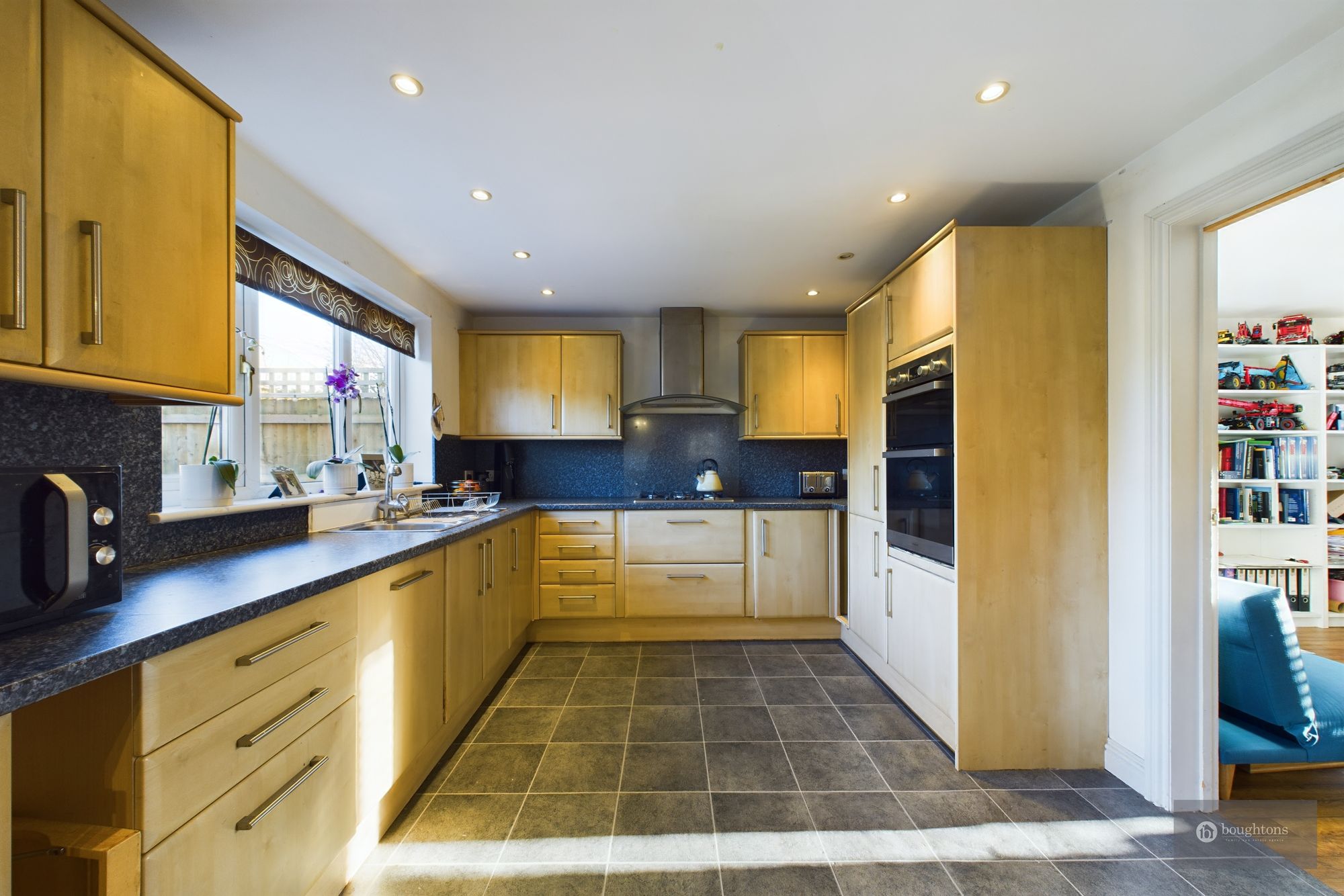 5 bed detached house for sale in Beech Drive, Brackley  - Property Image 9