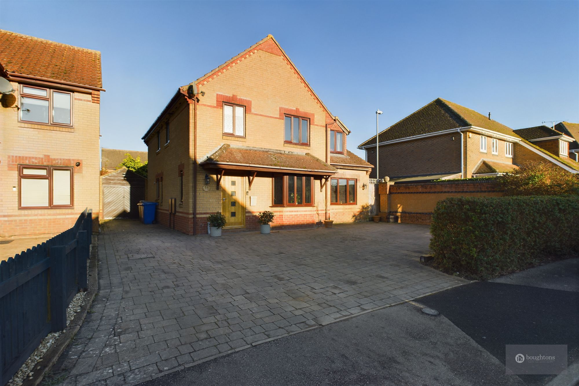 5 bed detached house for sale in Beech Drive, Brackley  - Property Image 2