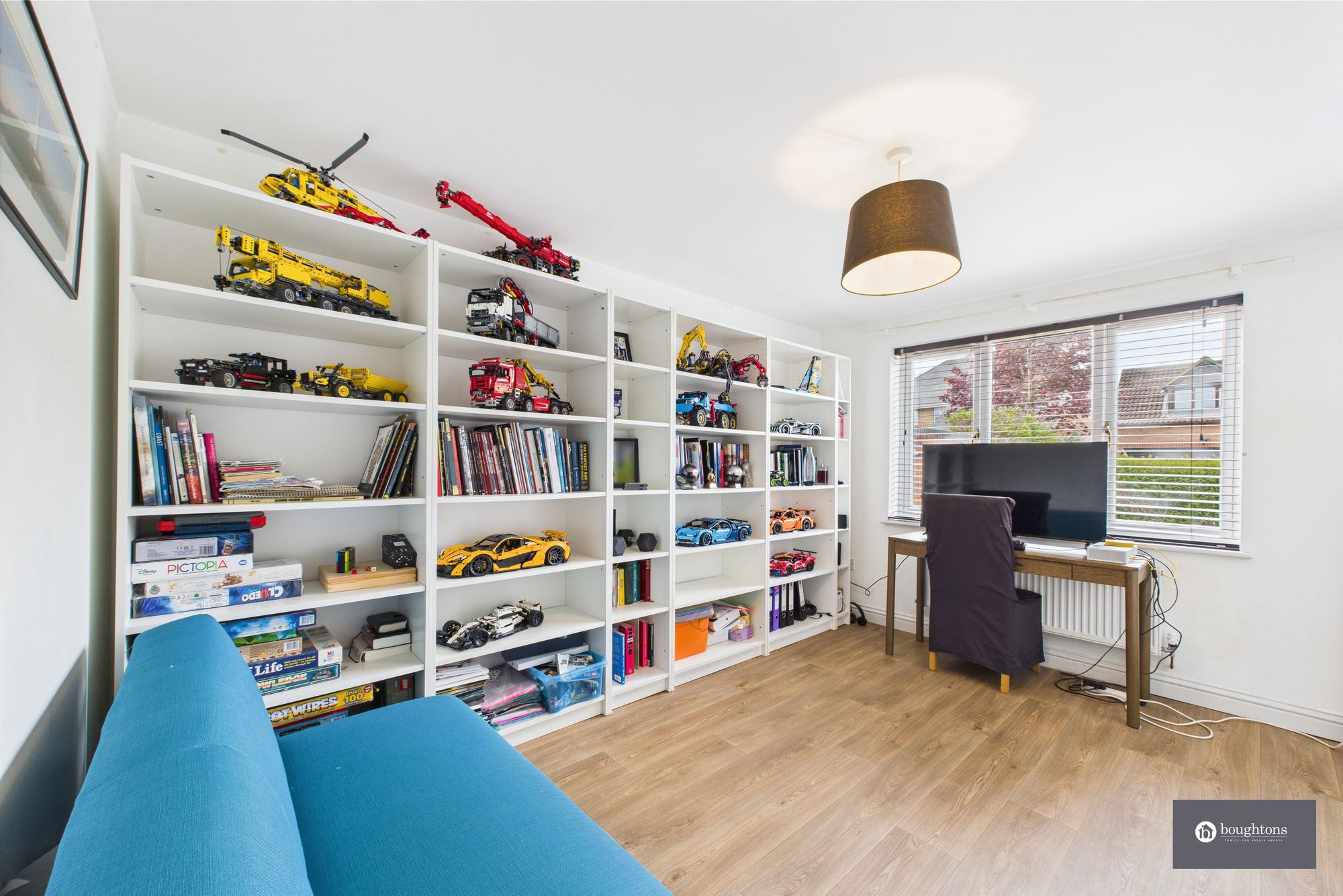 5 bed detached house for sale in Beech Drive, Brackley  - Property Image 11