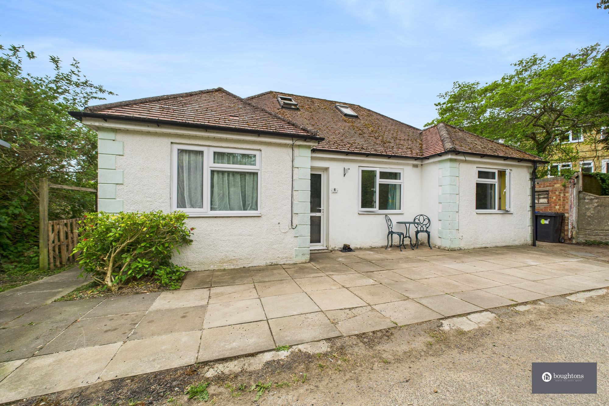 4 bed detached bungalow for sale in New Road, Brackley, NN13