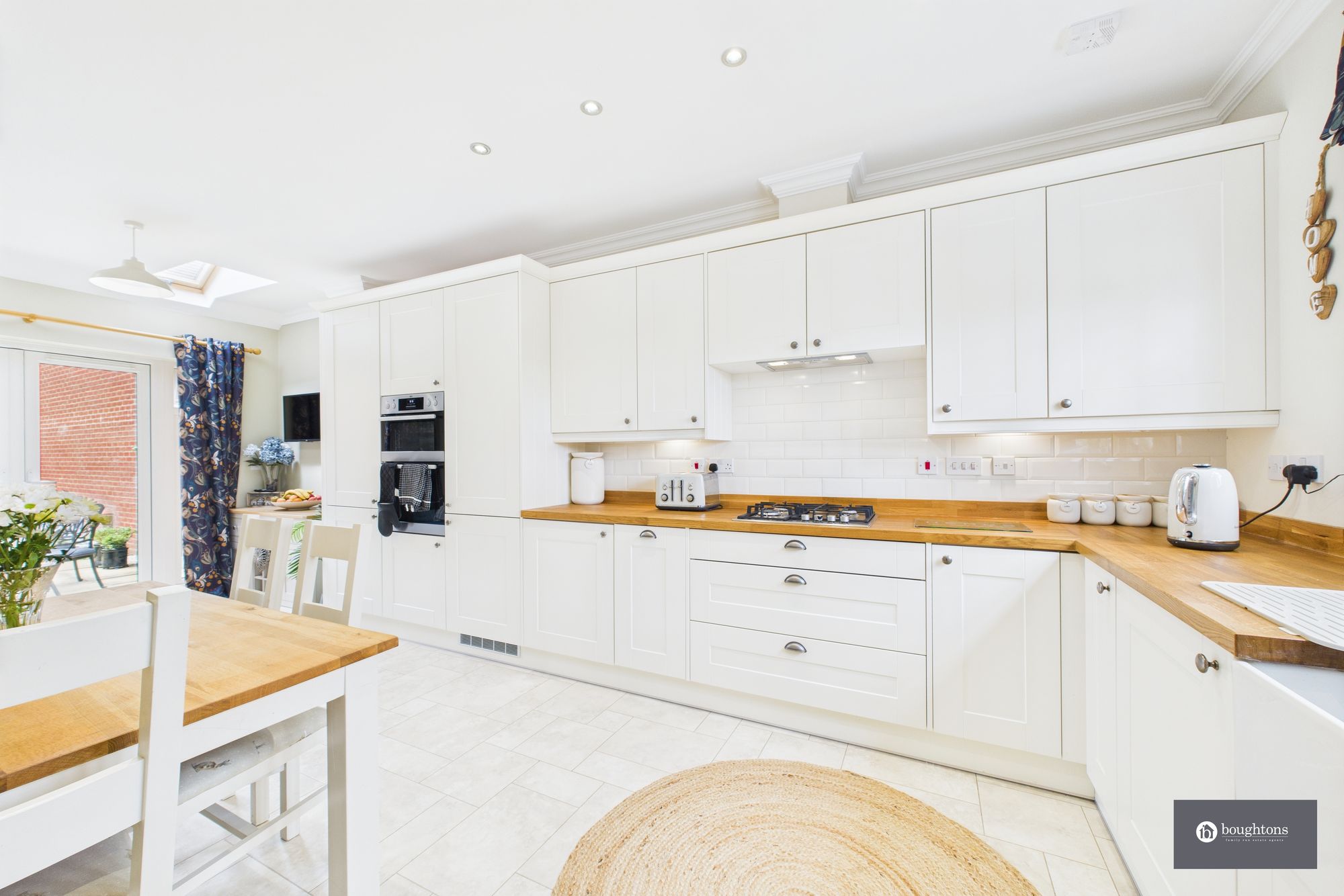 4 bed detached house for sale in Foxhills Way, Brackley  - Property Image 2