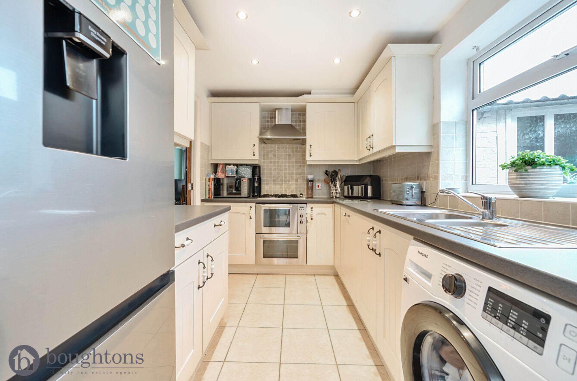 3 bed semi-detached house for sale in Valley Road, Brackley  - Property Image 3