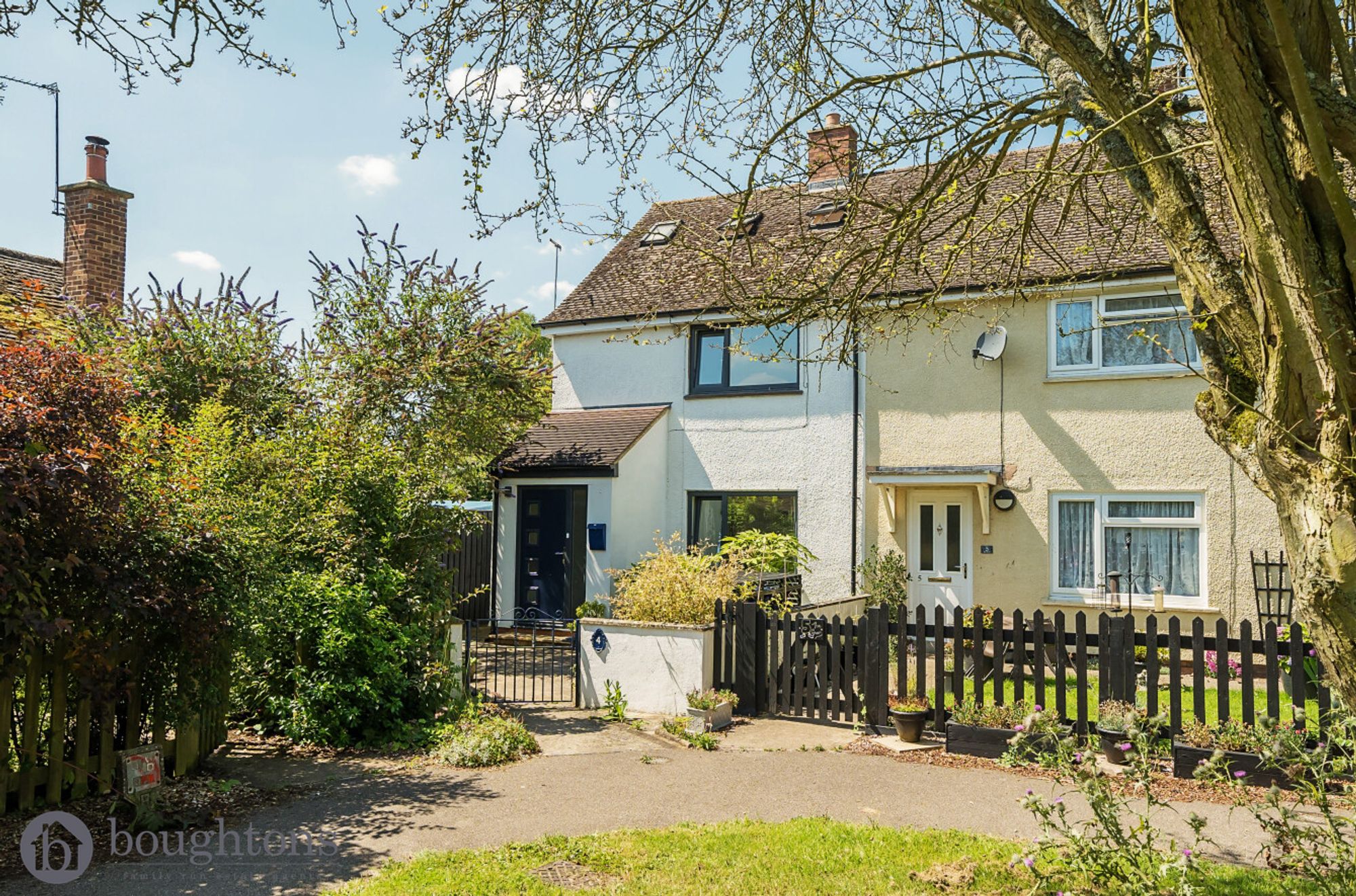 3 bed end of terrace house for sale in The Green, Brackley  - Property Image 1