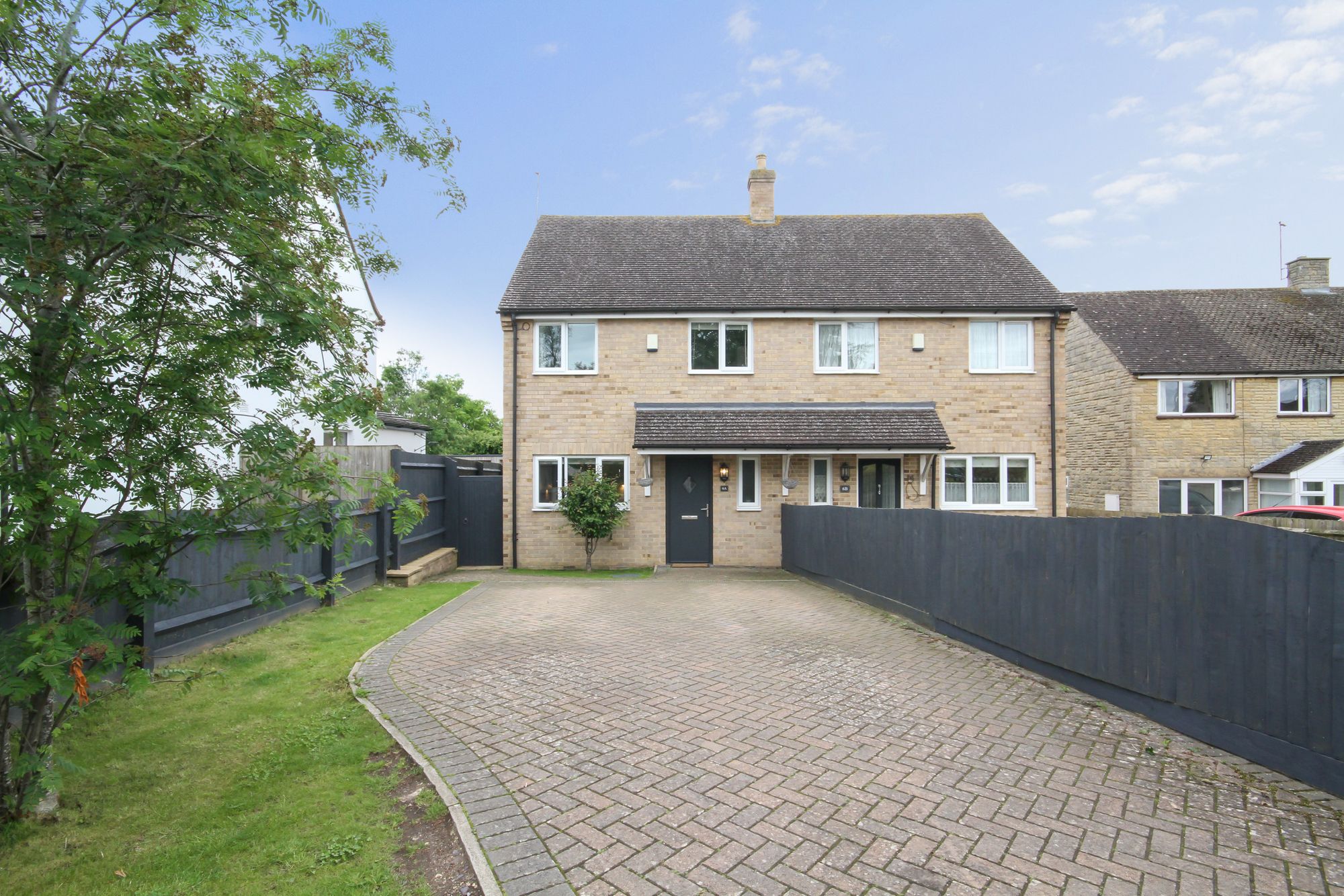 3 bed house for sale in Westhorp, Banbury  - Property Image 3