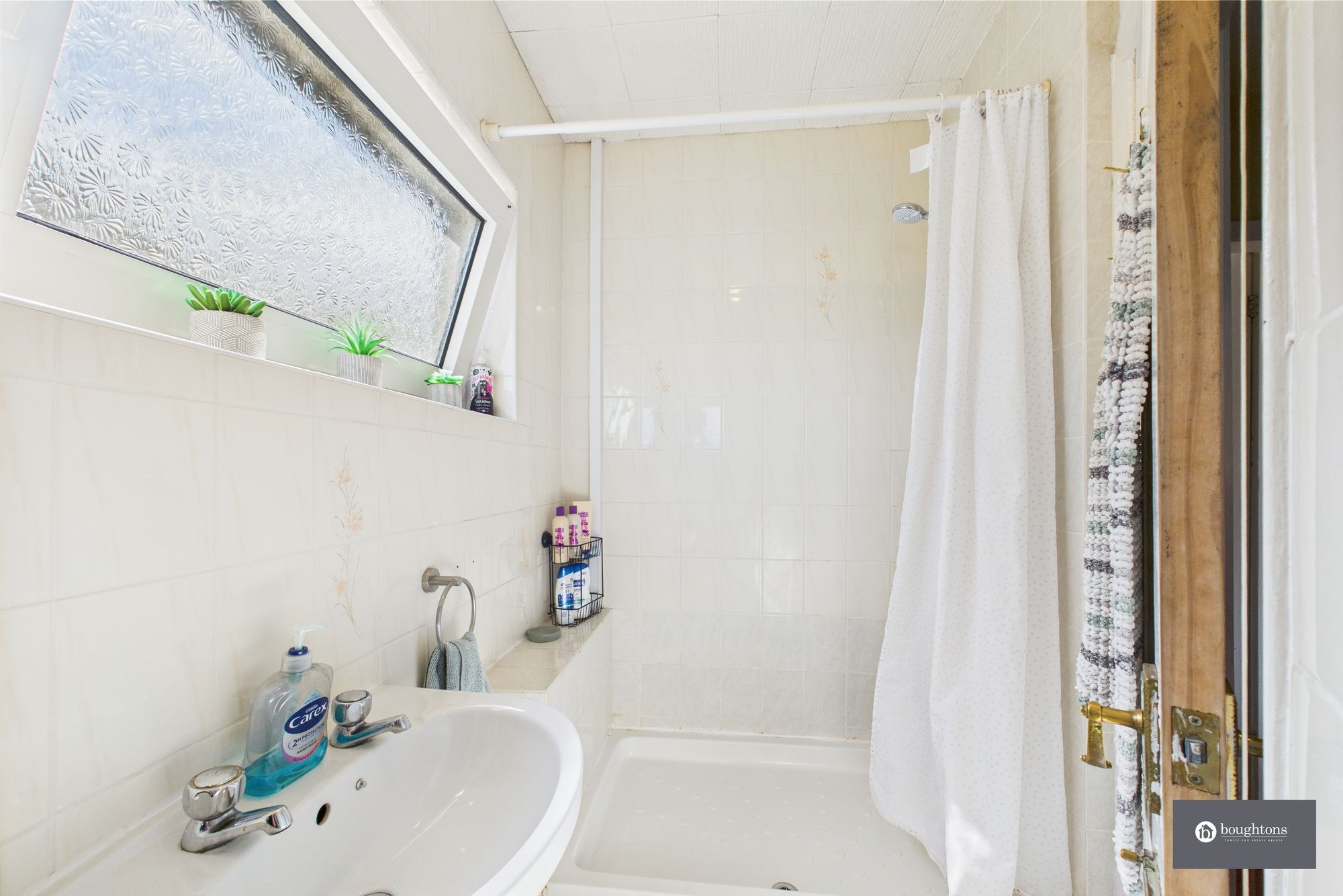 3 bed semi-detached house for sale in Helmdon Road, Banbury  - Property Image 9