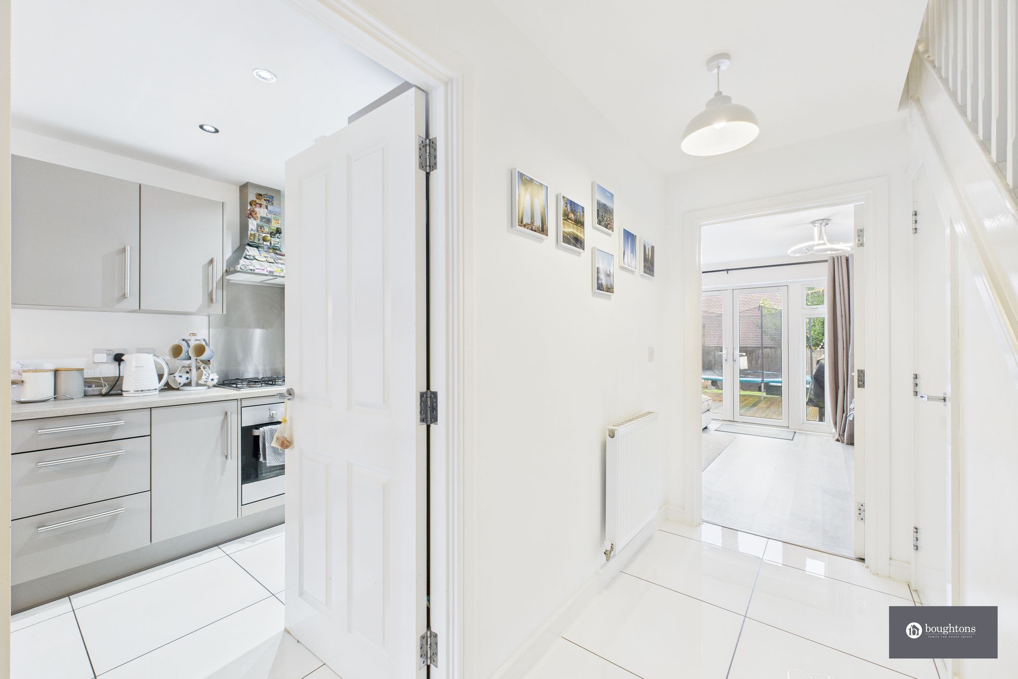 4 bed mid-terraced house for sale in Foxhills Way, Brackley 4