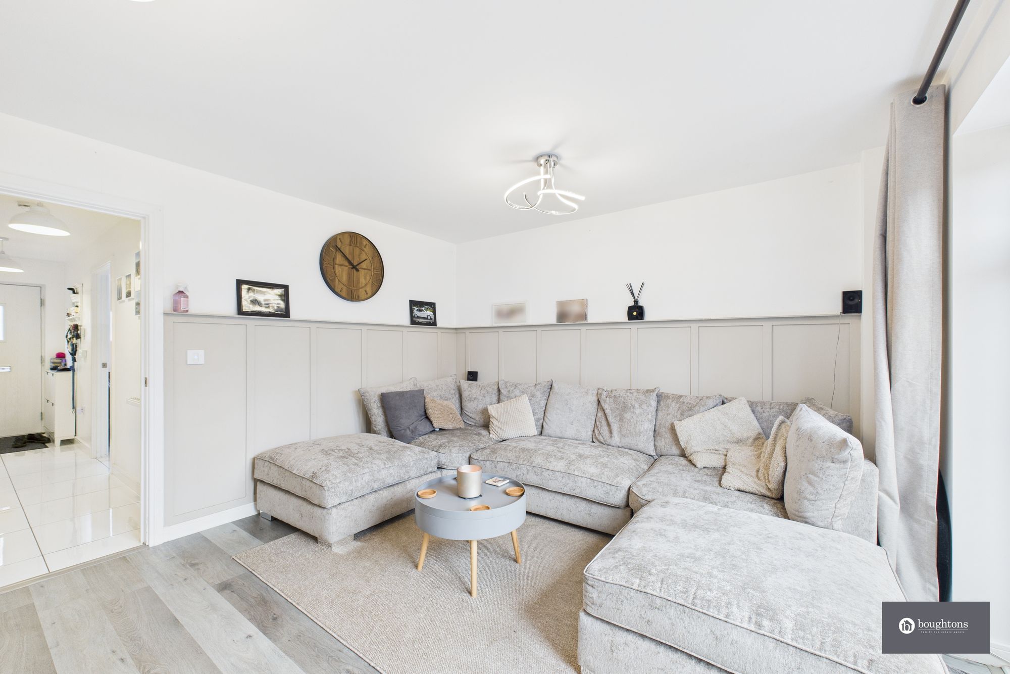 4 bed mid-terraced house for sale in Foxhills Way, Brackley 1