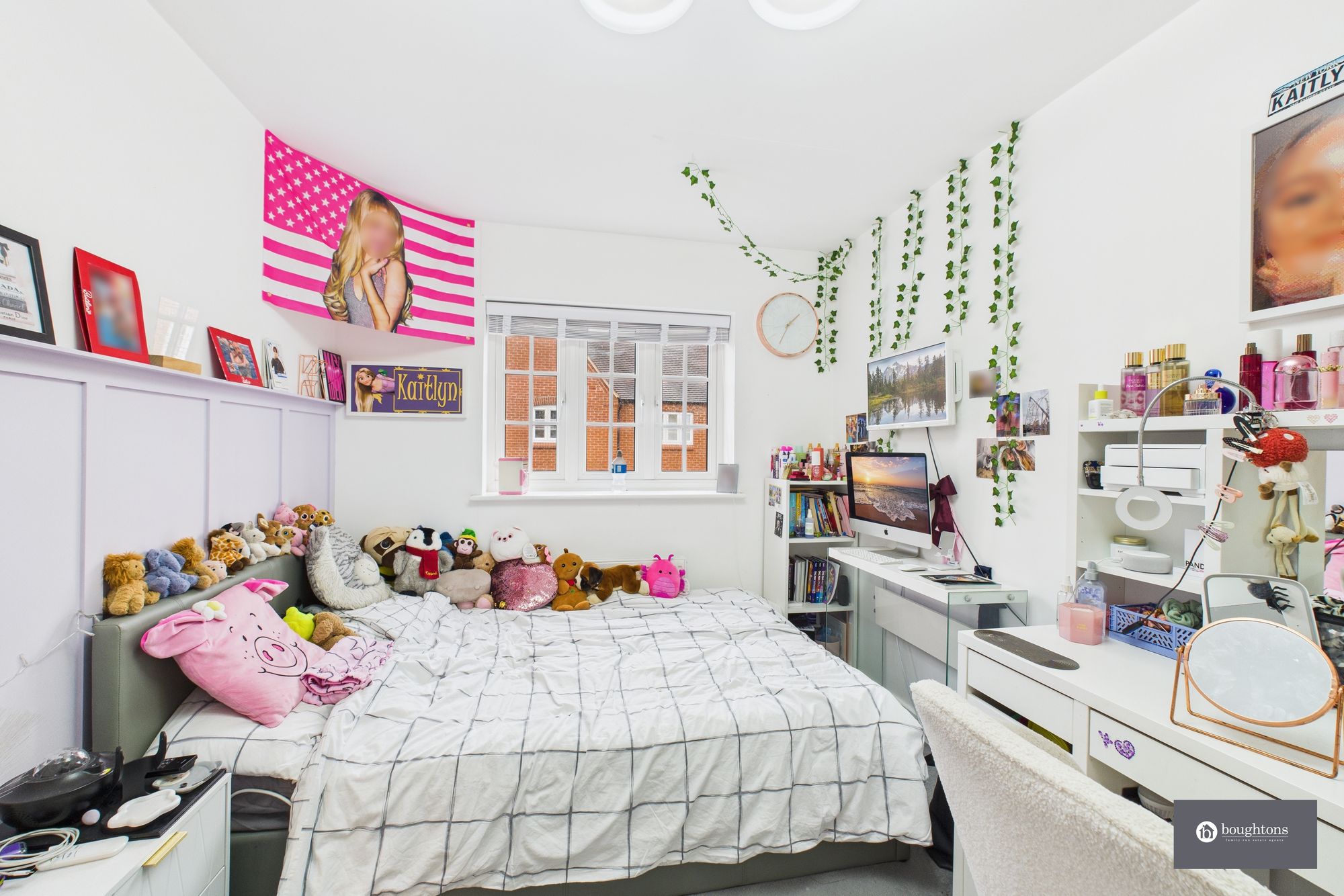 4 bed mid-terraced house for sale in Foxhills Way, Brackley 17