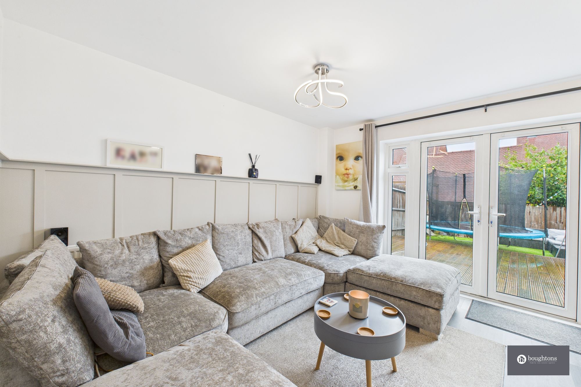 4 bed mid-terraced house for sale in Foxhills Way, Brackley 9