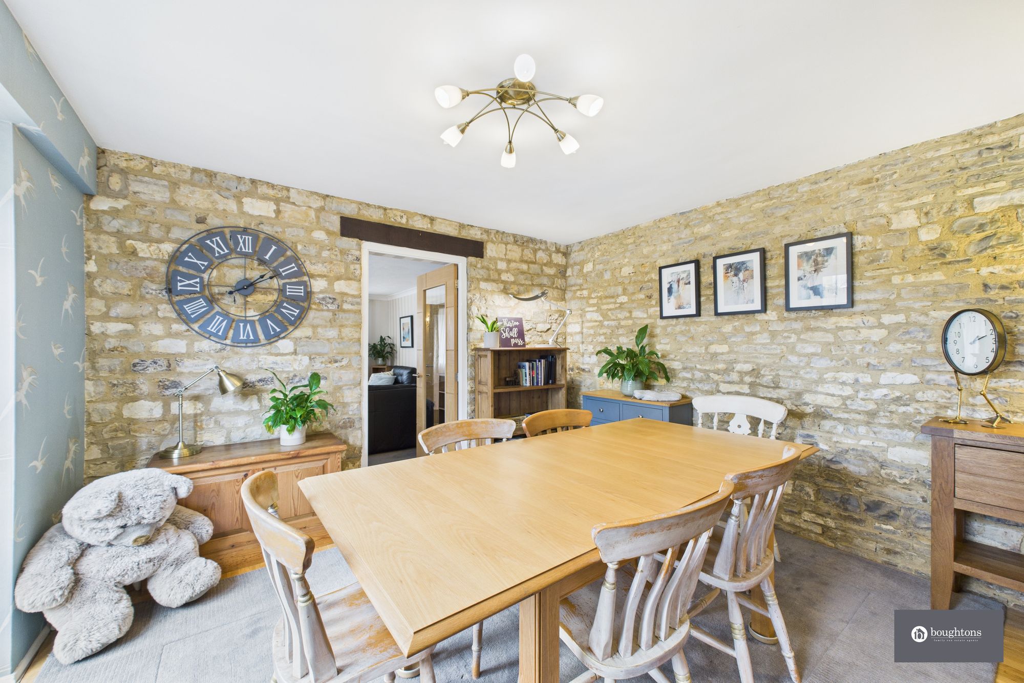 3 bed semi-detached house for sale in Fulwell Road, Brackley  - Property Image 2