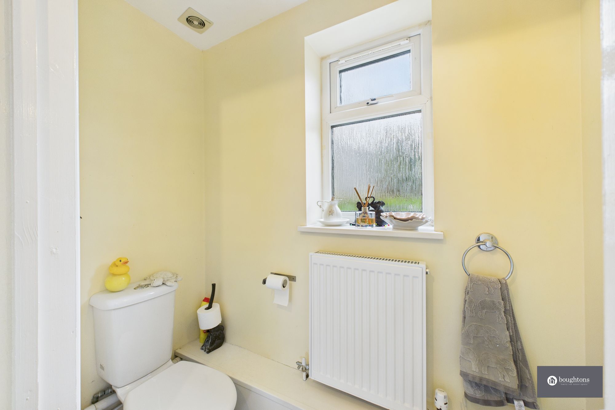 3 bed end of terrace house for sale in Waynflete Close, Brackley 9