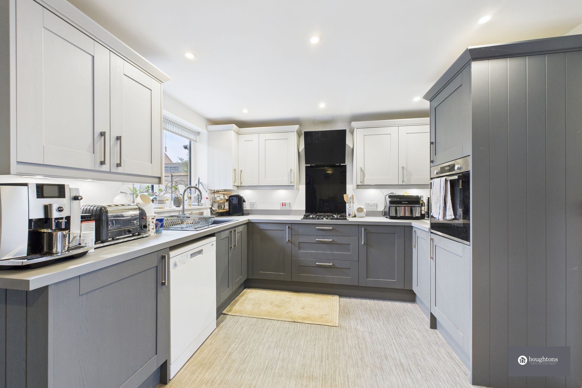 3 bed end of terrace house for sale in Waynflete Close, Brackley  - Property Image 2