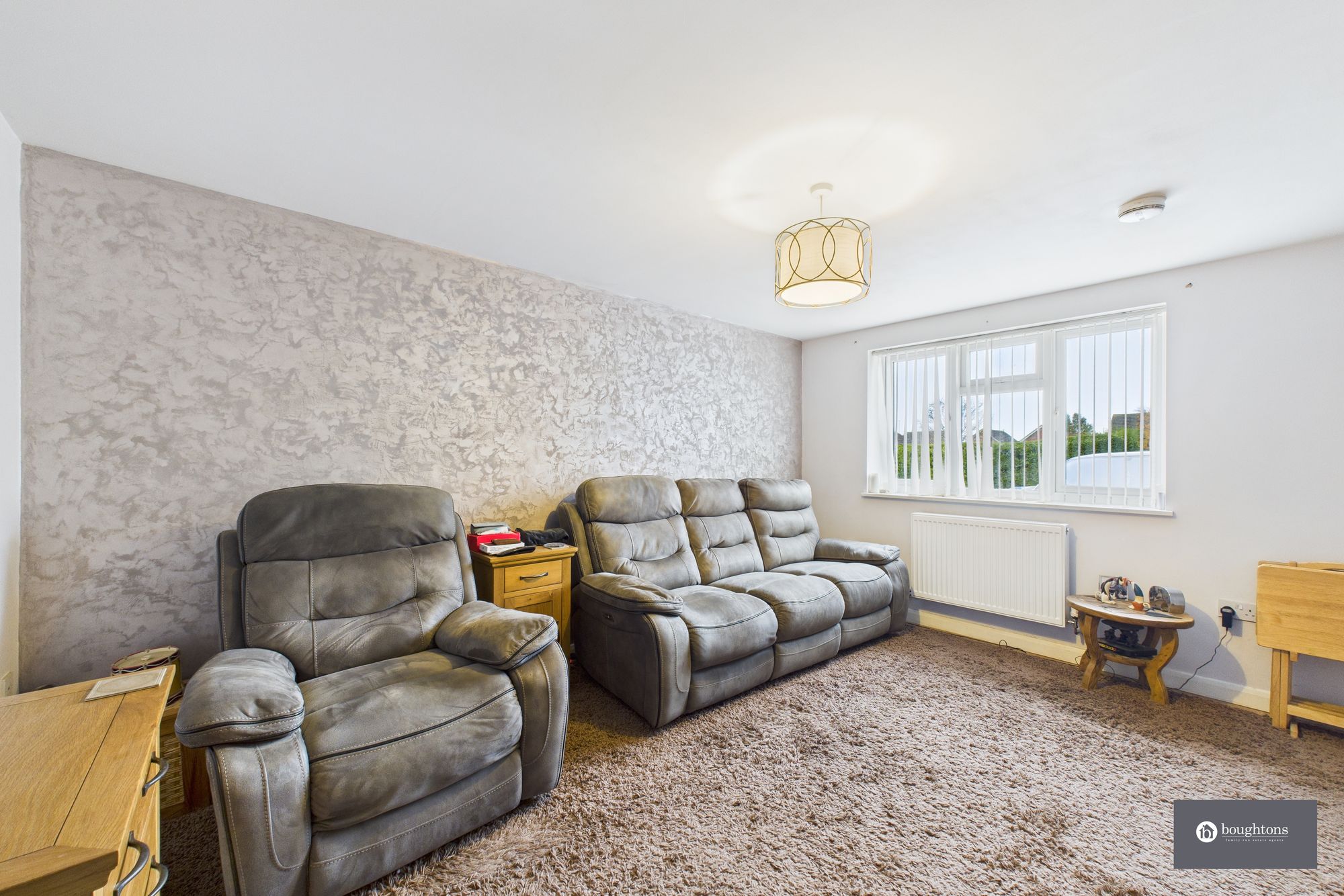 3 bed end of terrace house for sale in Waynflete Close, Brackley 4