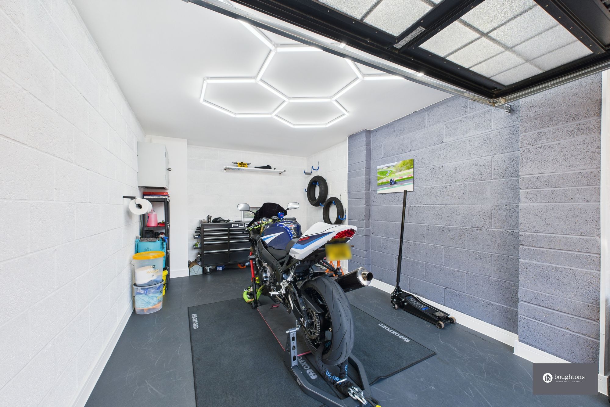 2 bed apartment for sale in Badger Close, Brackley 1