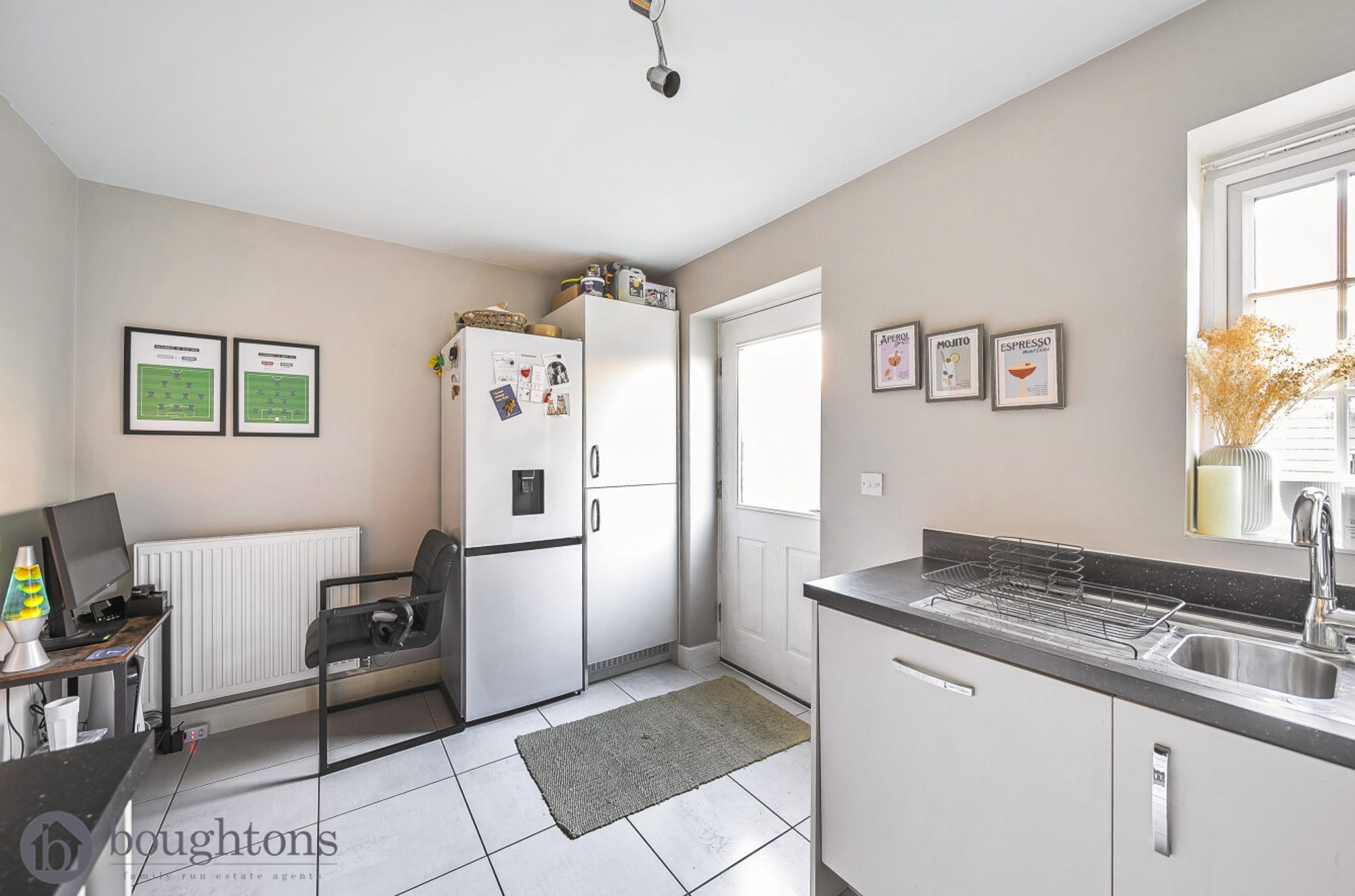 2 bed terraced house for sale in Lagonda Drive, Brackley  - Property Image 6