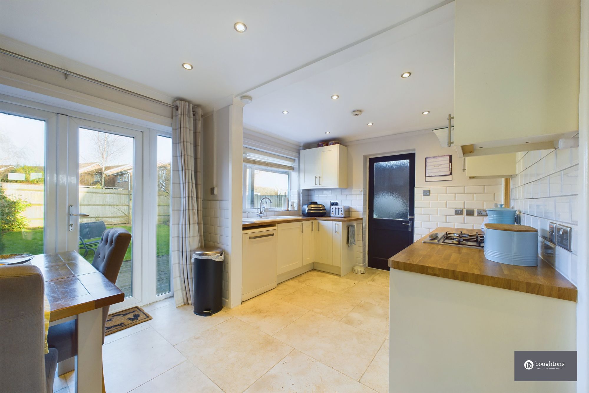 3 bed semi-detached house for sale in Ellesmere Road, Brackley  - Property Image 5