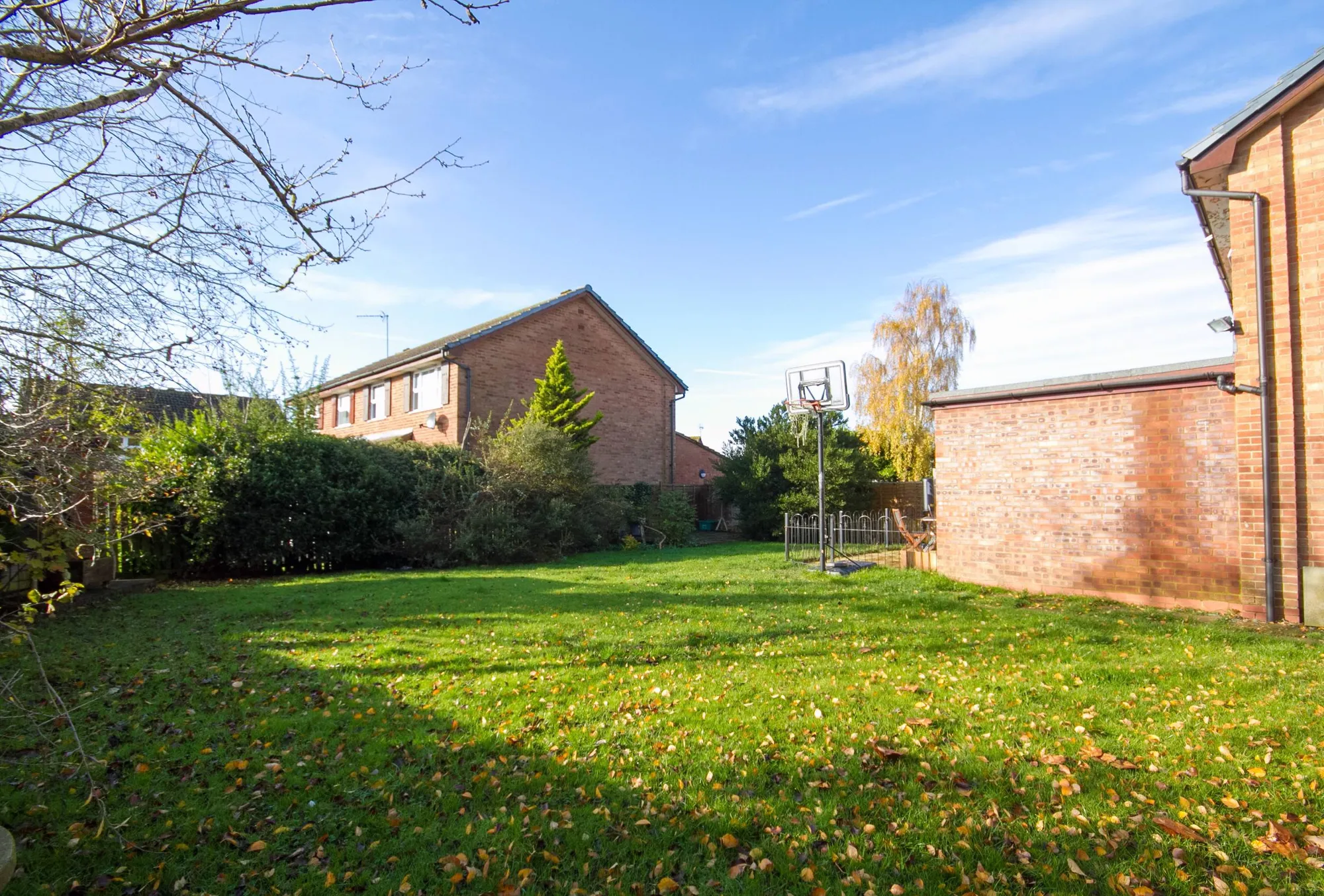 3 bed semi-detached house for sale in Wodhams Drive, Brackley  - Property Image 13