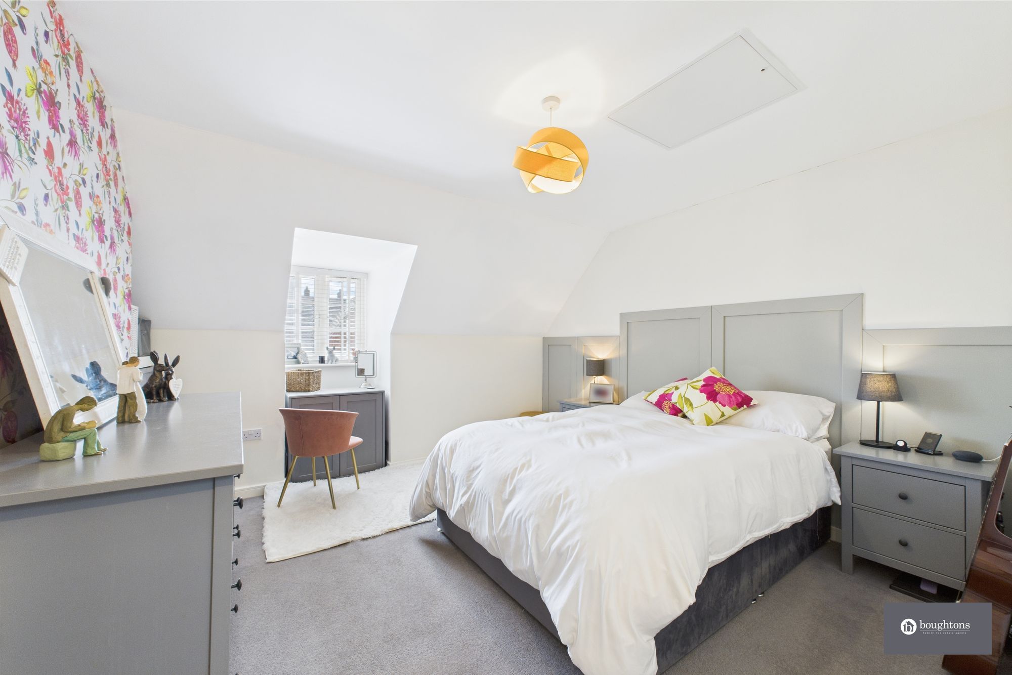 4 bed semi-detached house for sale in Foxhills Way, Brackley  - Property Image 4