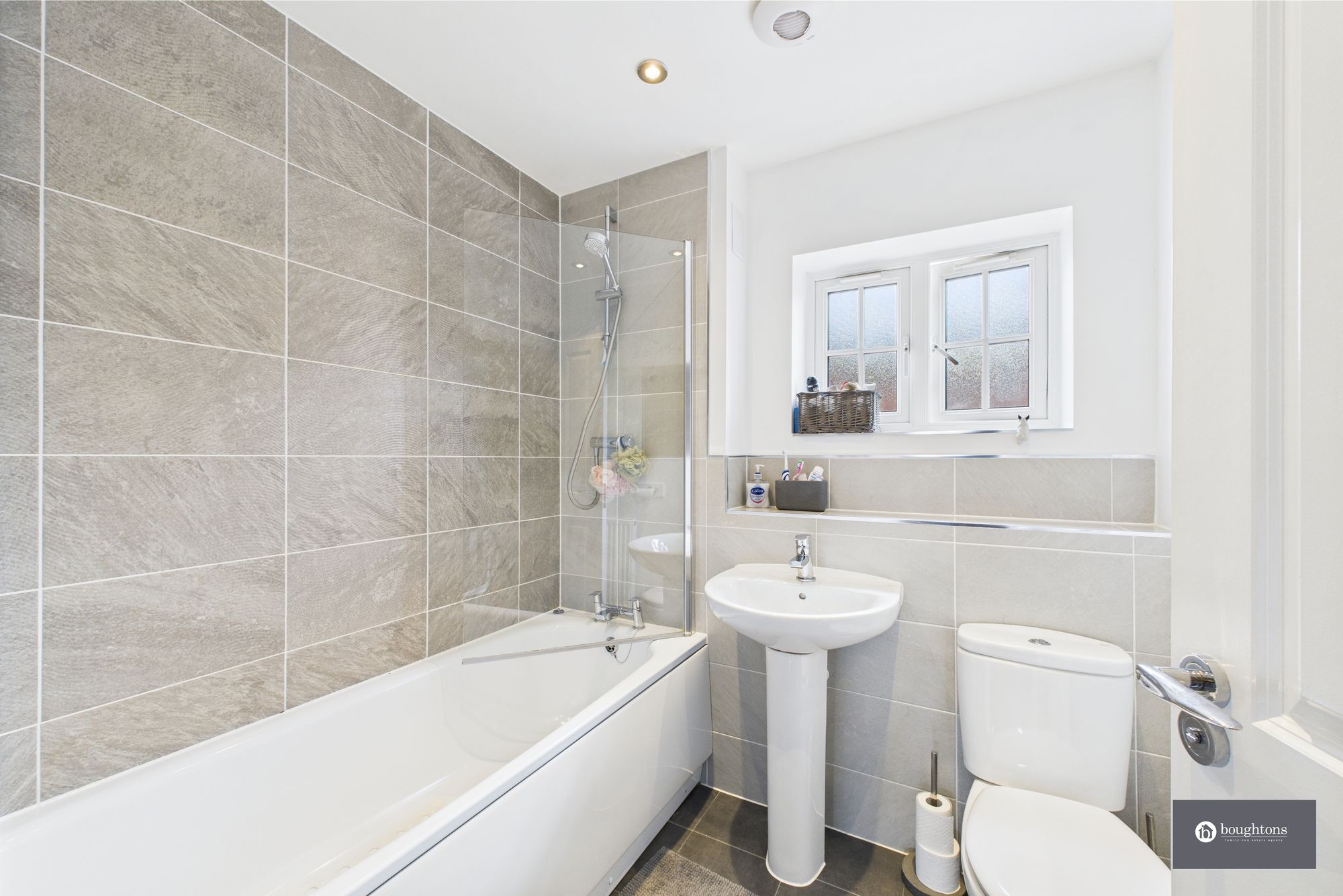 4 bed semi-detached house for sale in Foxhills Way, Brackley  - Property Image 15
