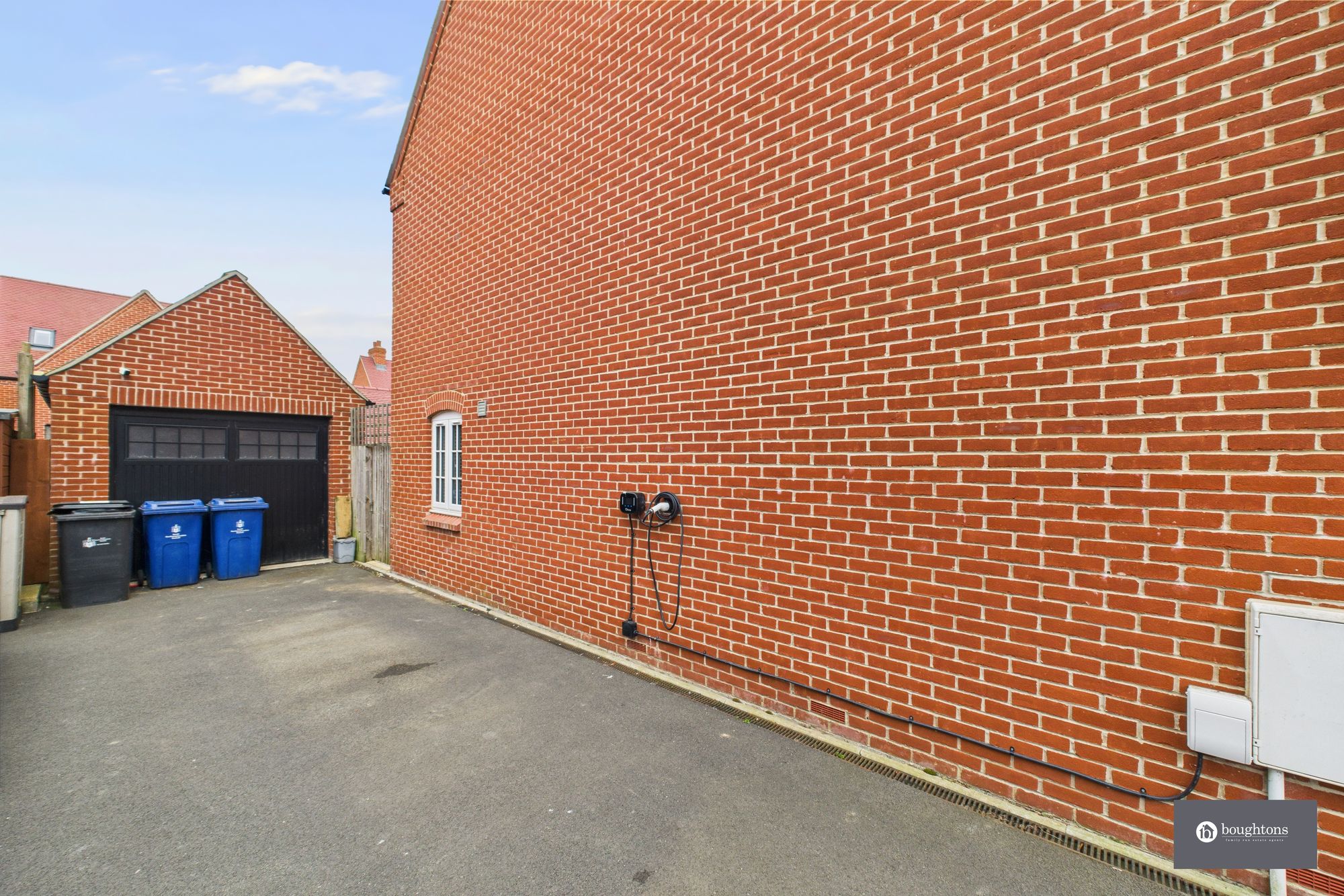 4 bed semi-detached house for sale in Foxhills Way, Brackley  - Property Image 21