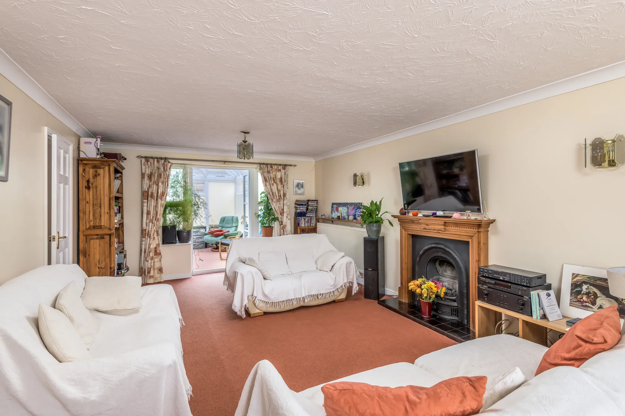 6 bed detached house for sale in Kestrel Crescent, Brackley  - Property Image 5