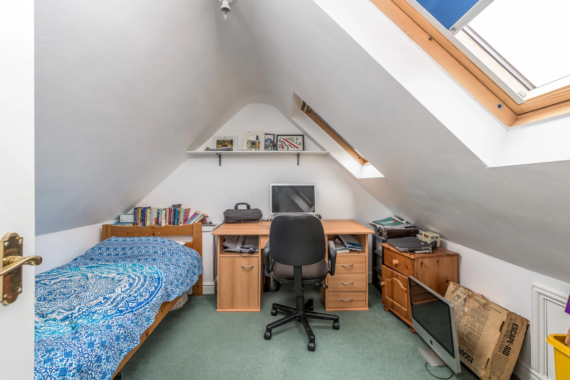 6 bed detached house for sale in Kestrel Crescent, Brackley  - Property Image 21