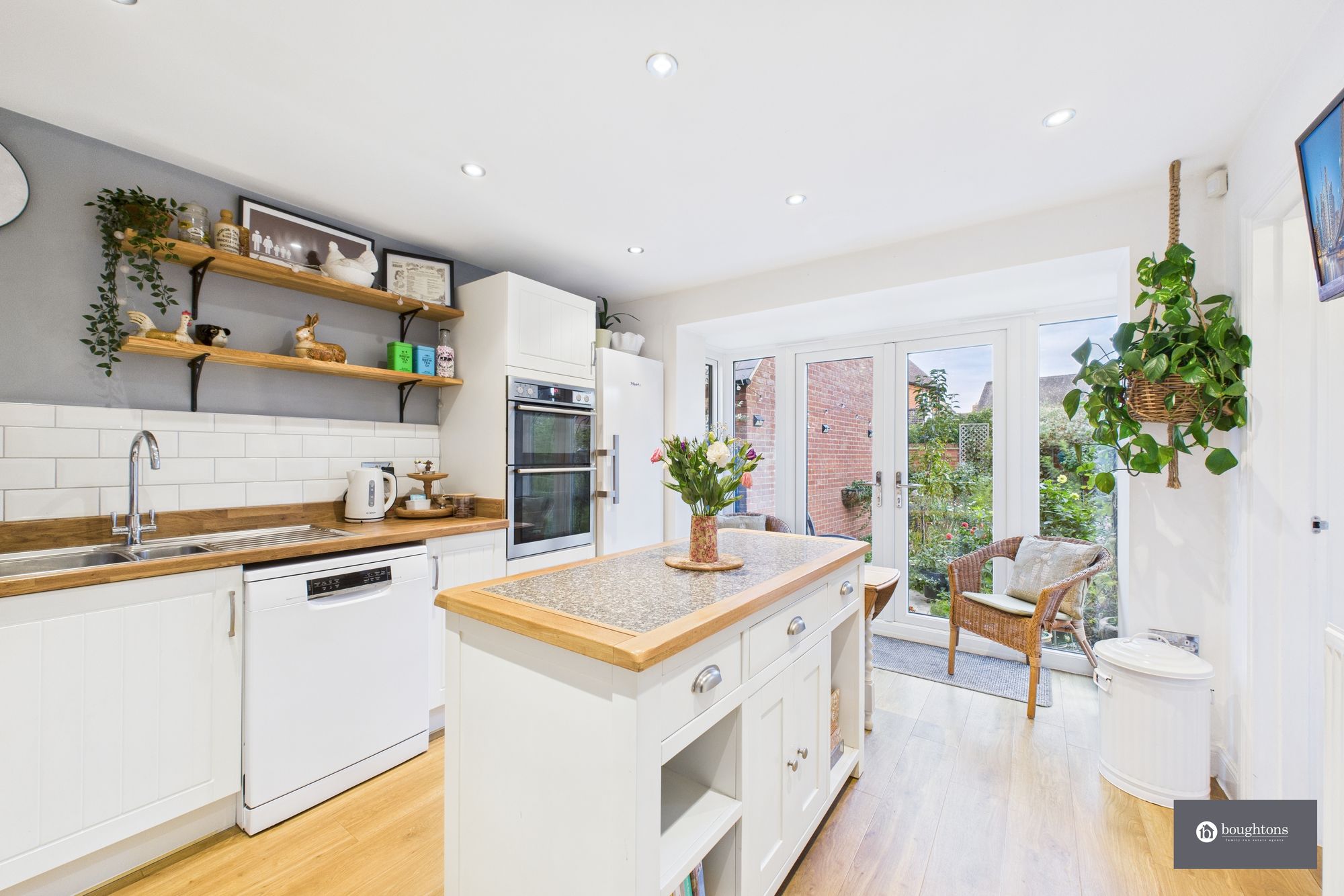 5 bed detached house for sale in Juno Crescent, Brackley  - Property Image 2