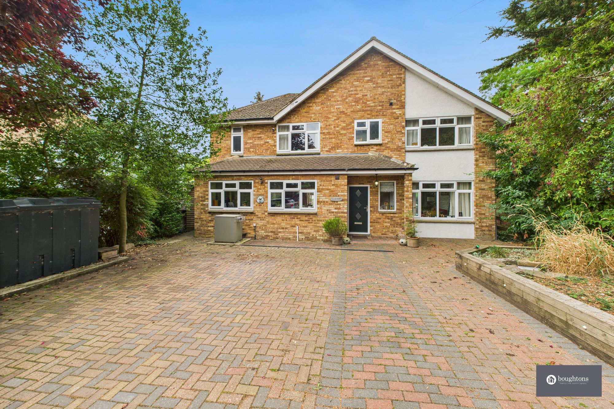 4 bed detached house for sale in Buckingham Road, Brackley, NN13