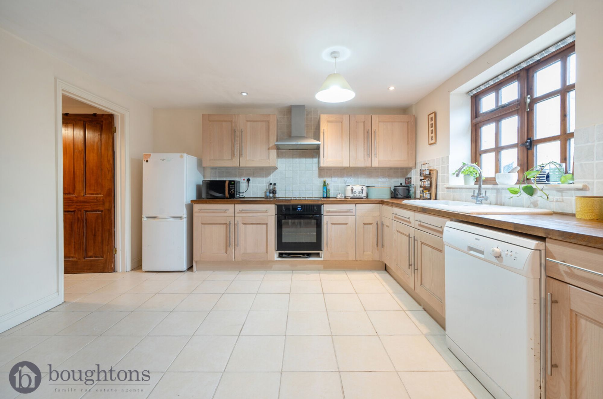 4 bed detached house for sale in Wappenham Road, Brackley  - Property Image 6