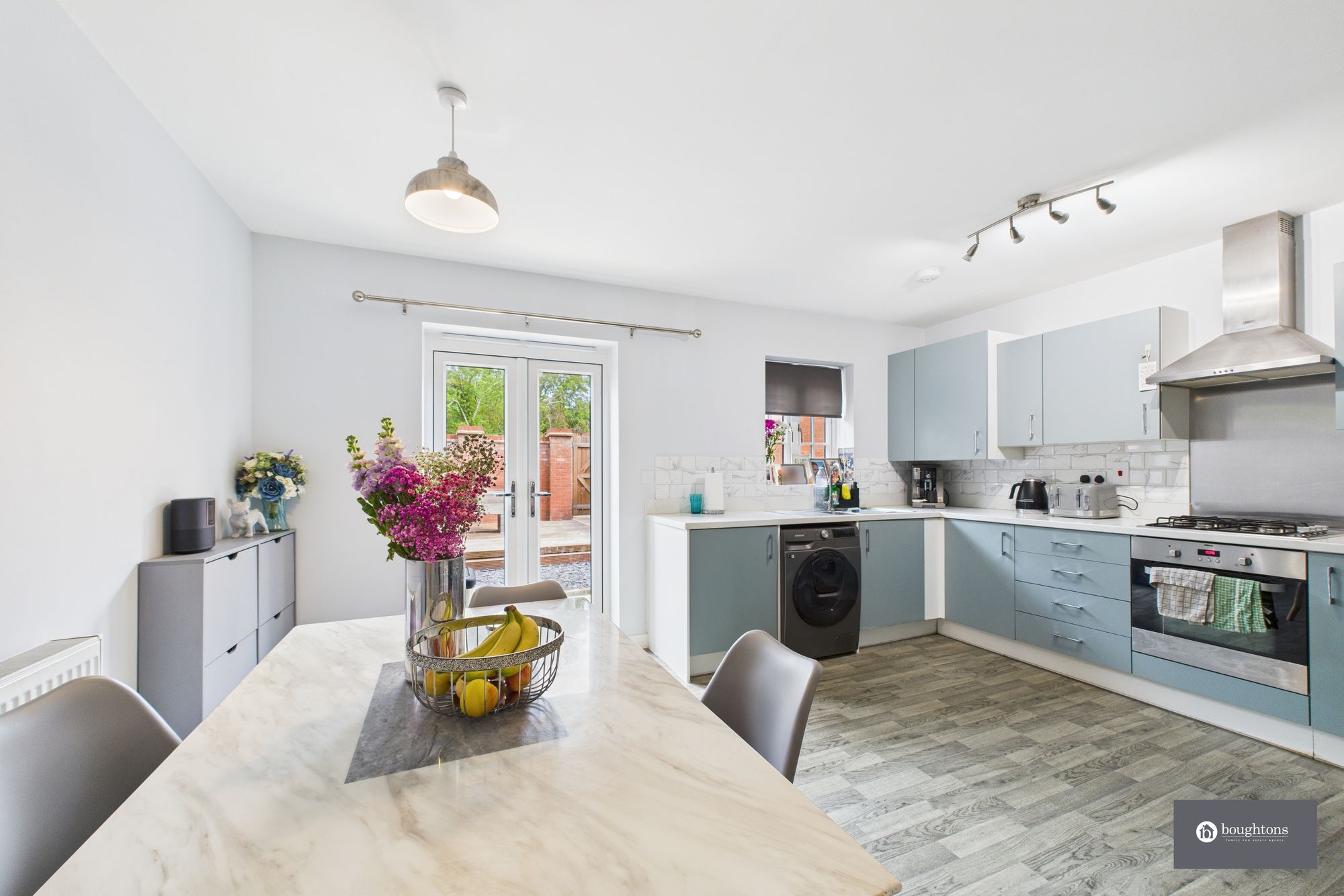 3 bed end of terrace house for sale in Field View, Brackley, NN13 1