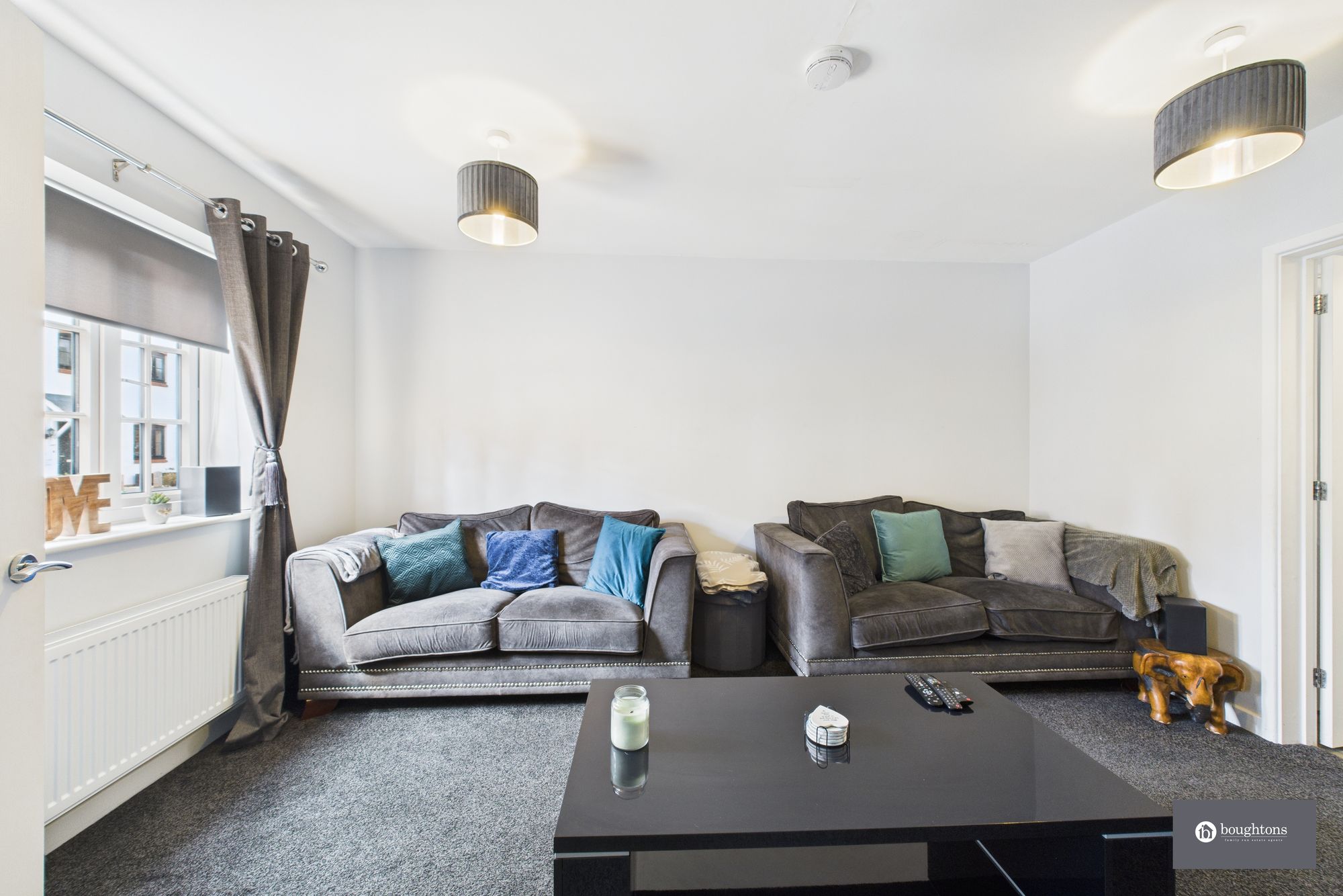 3 bed end of terrace house for sale in Field View, Brackley, NN13 5