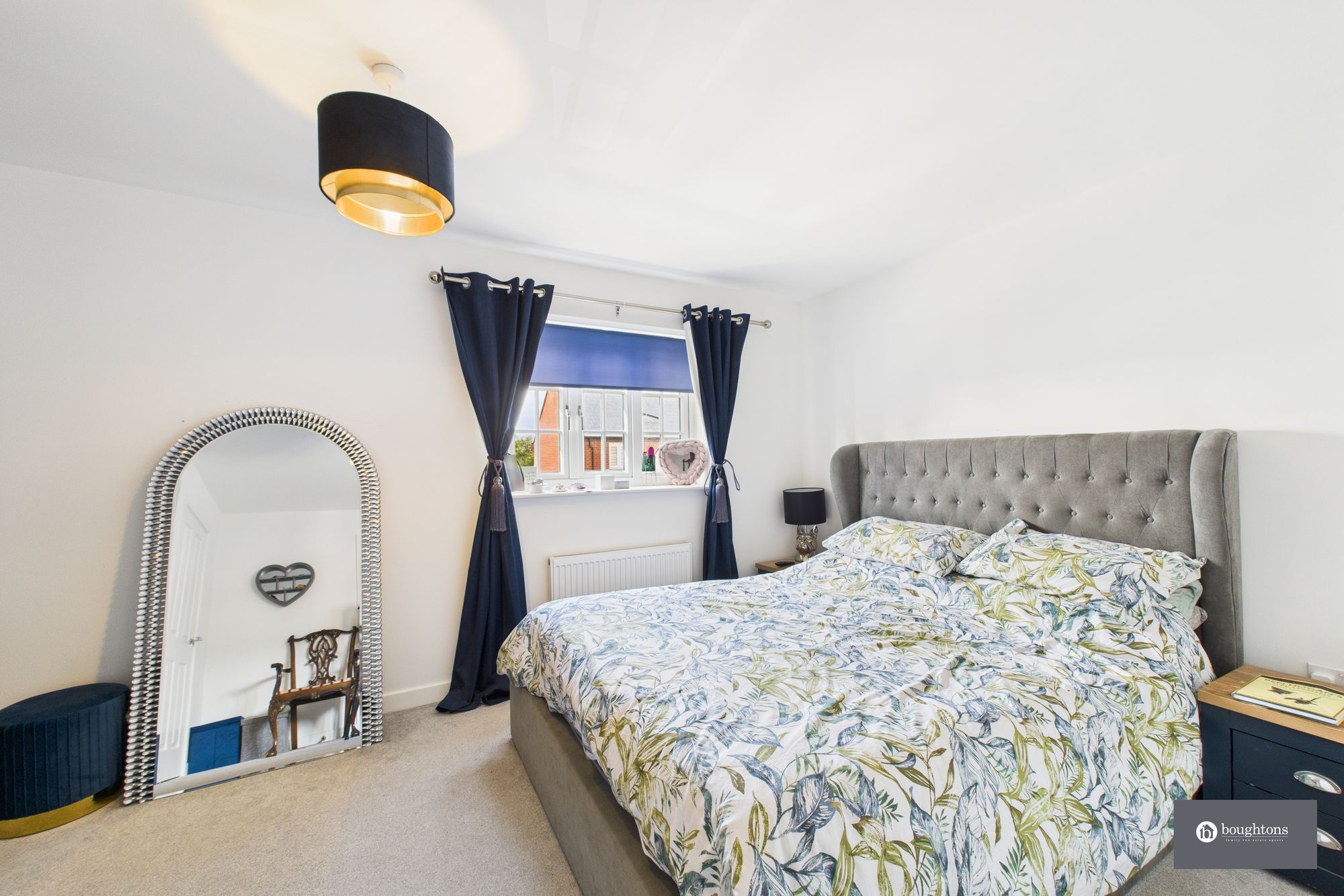 3 bed end of terrace house for sale in Field View, Brackley, NN13 12