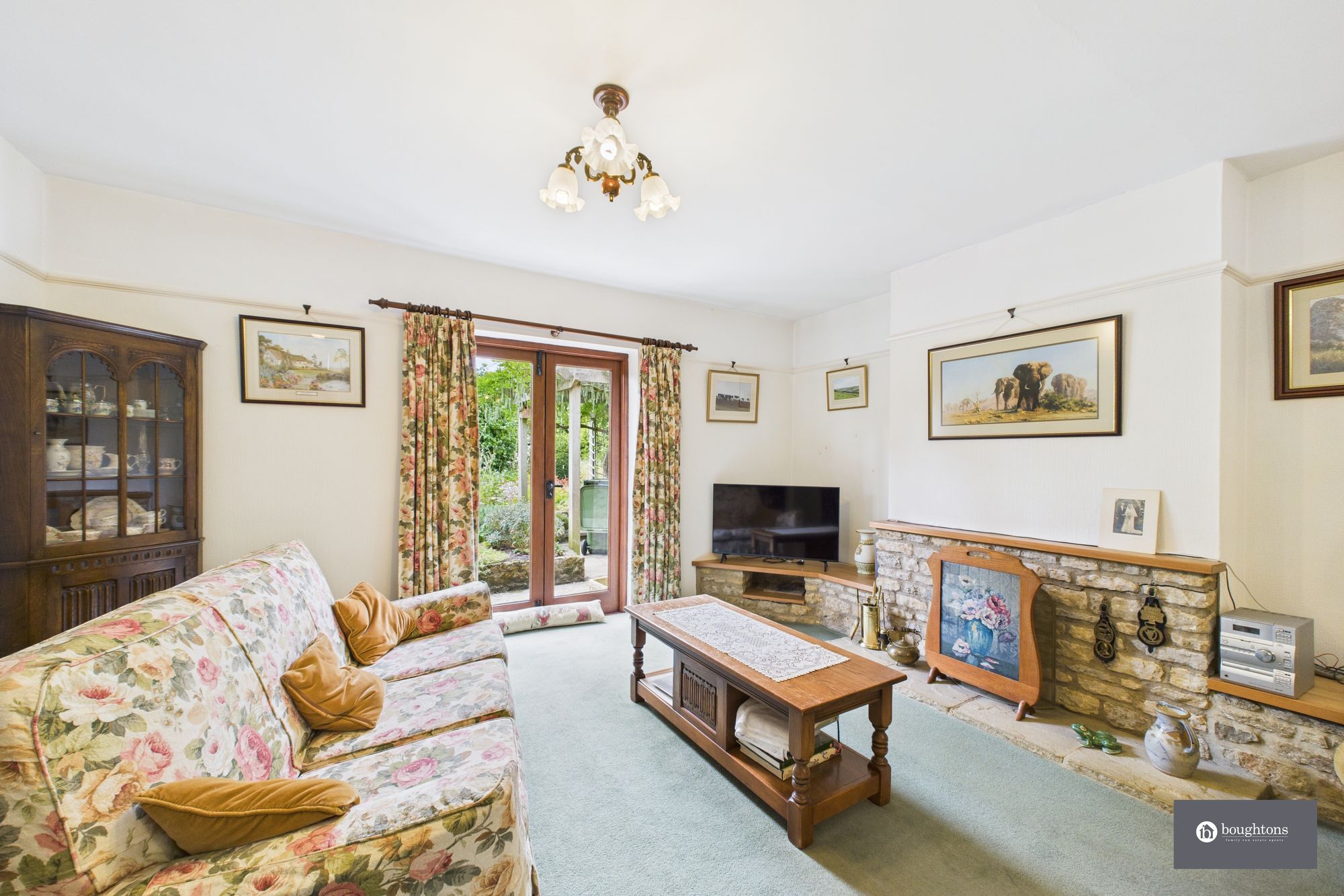 2 bed detached bungalow for sale in Church Street, Brackley  - Property Image 2