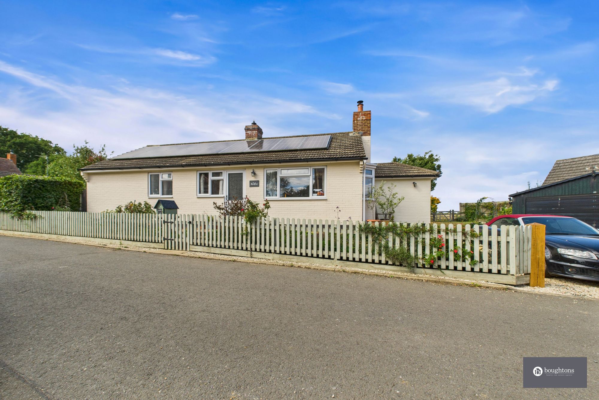 3 bed detached bungalow for sale in Crowfield, Brackley, NN13