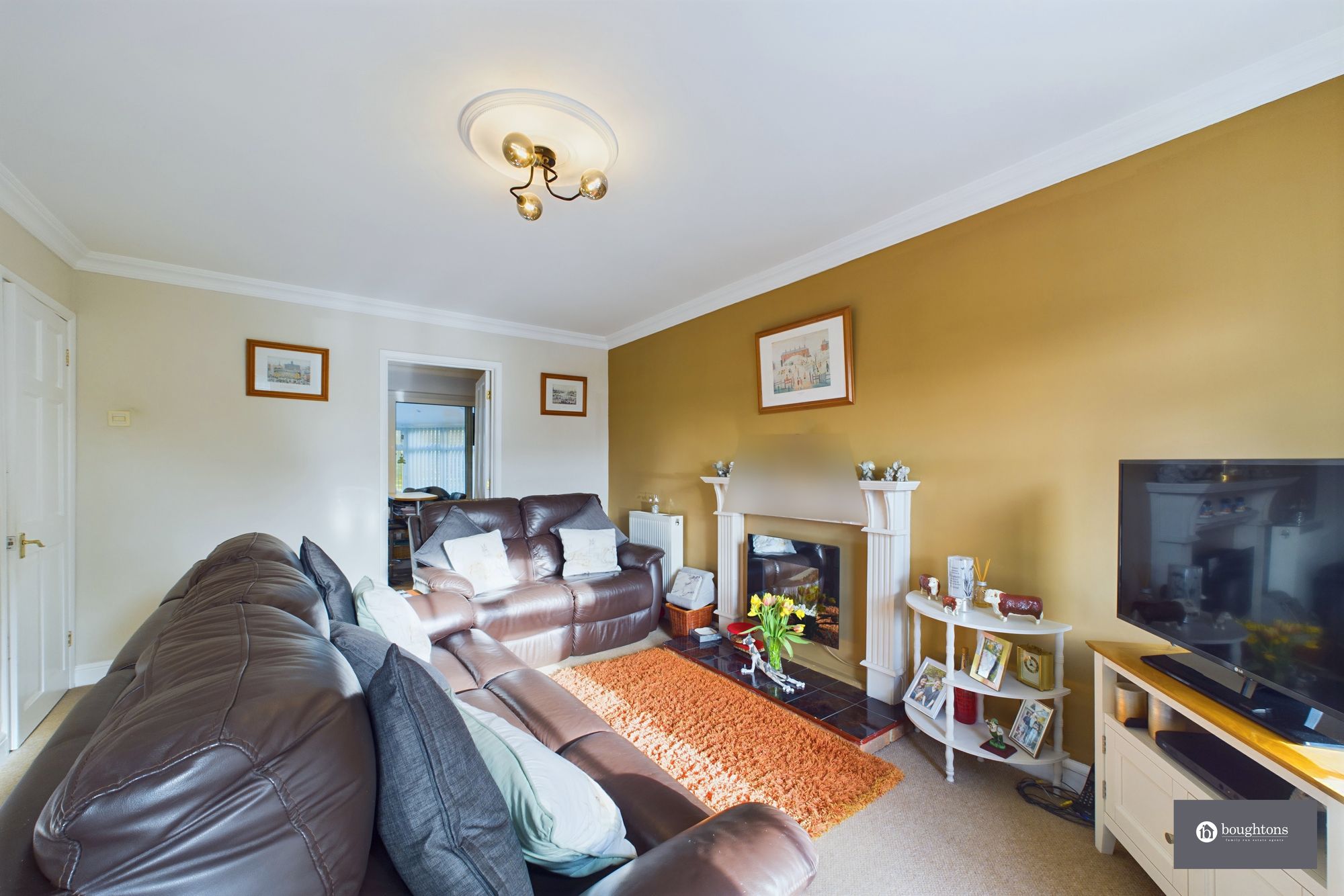 3 bed semi-detached house for sale in Holdgate Close, Brackley  - Property Image 3