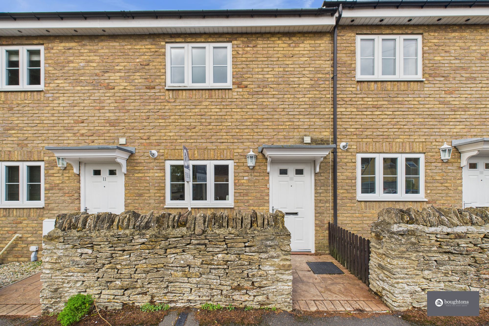 2 bed terraced house for sale in Fox Lane, Brackley  - Property Image 1