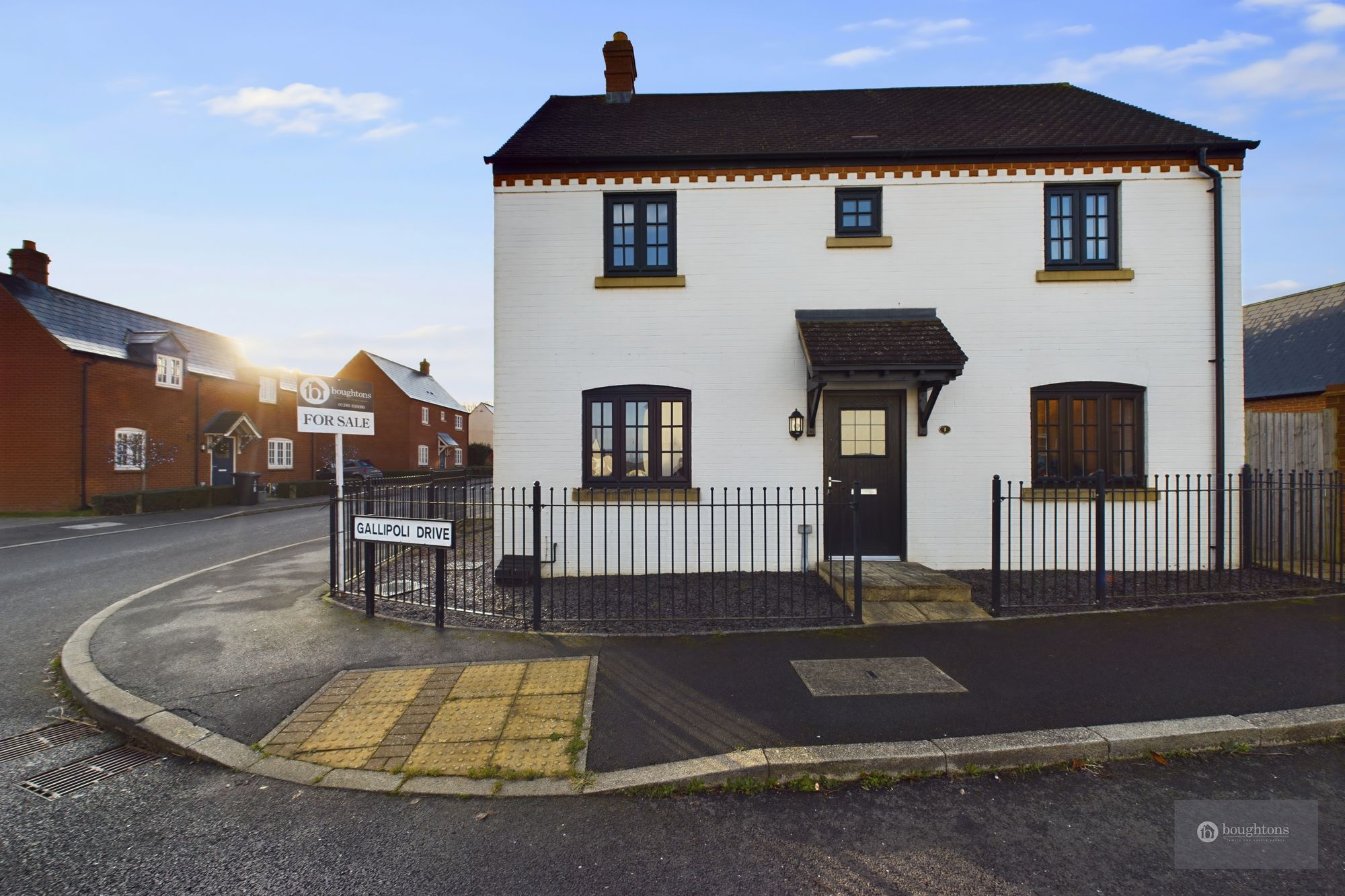 3 bed detached house for sale in Gallipoli Drive, Brackley  - Property Image 1