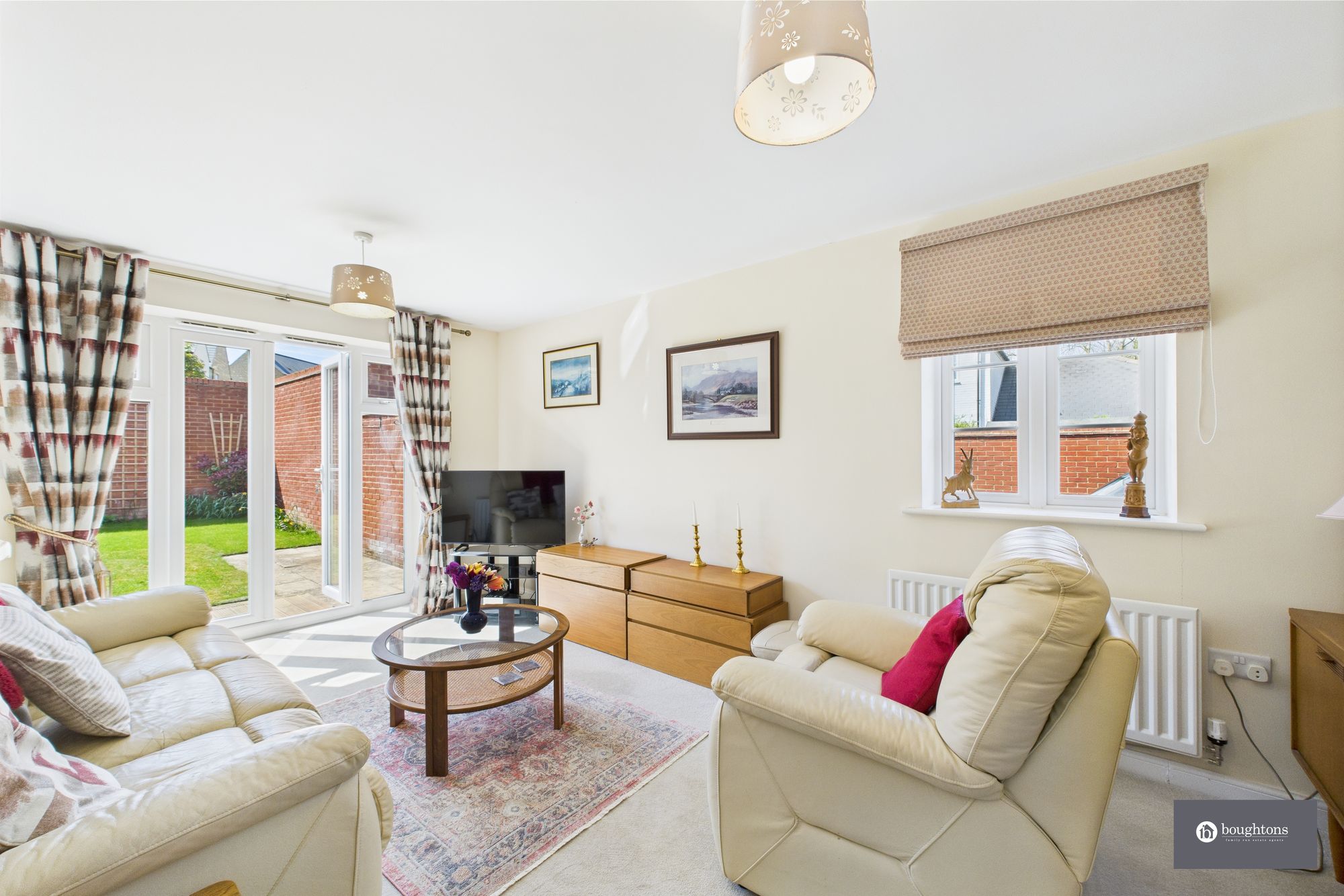 2 bed semi-detached bungalow for sale in Catch Yard Road, Towcester  - Property Image 5