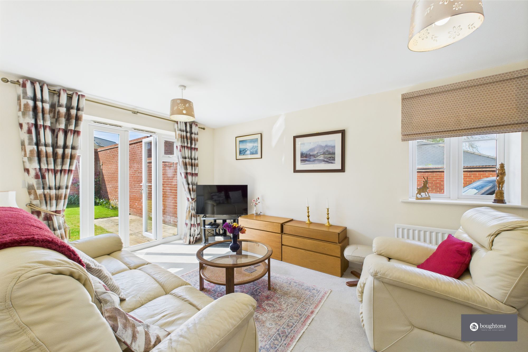 2 bed semi-detached bungalow for sale in Catch Yard Road, Towcester  - Property Image 3