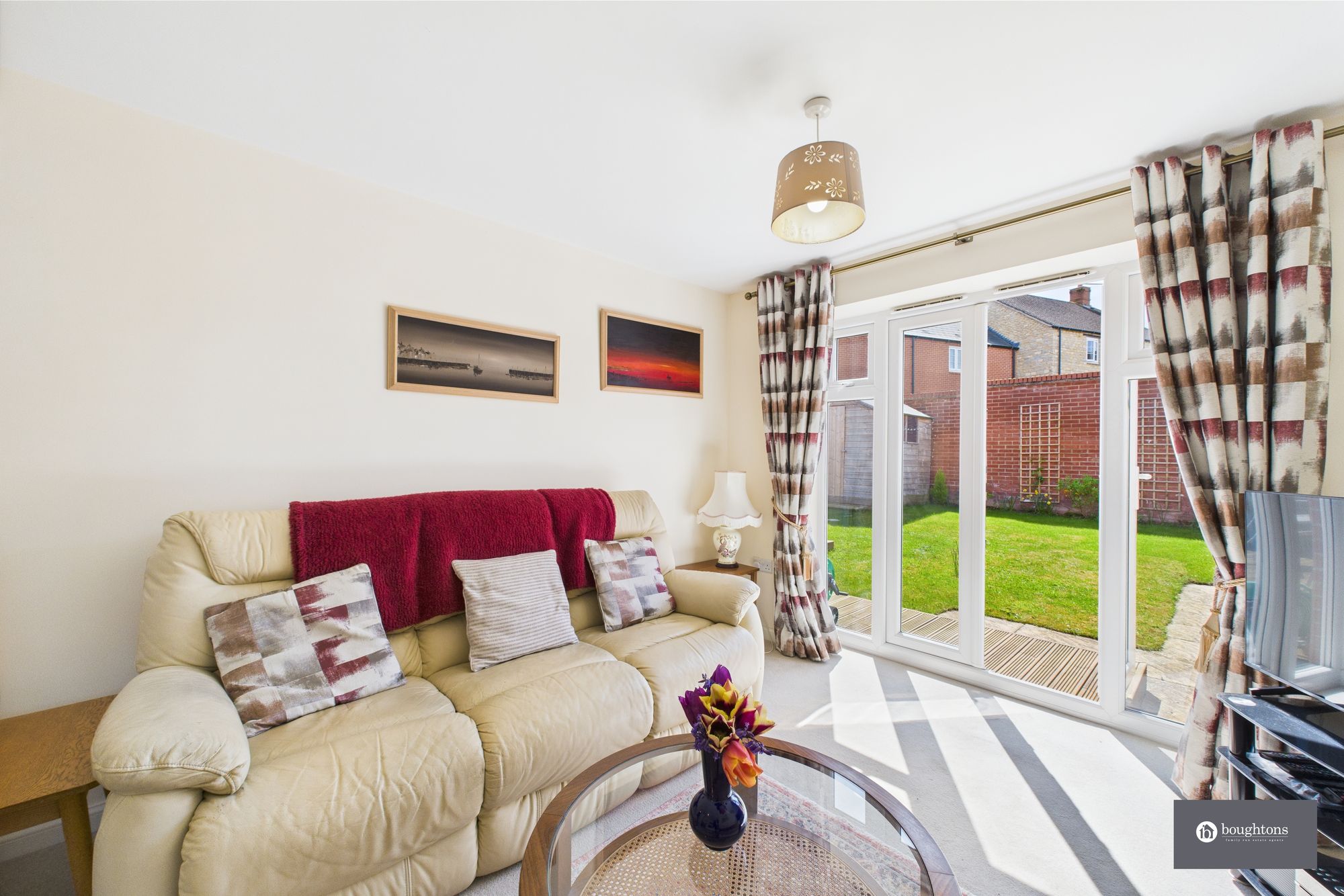 2 bed semi-detached bungalow for sale in Catch Yard Road, Towcester  - Property Image 6