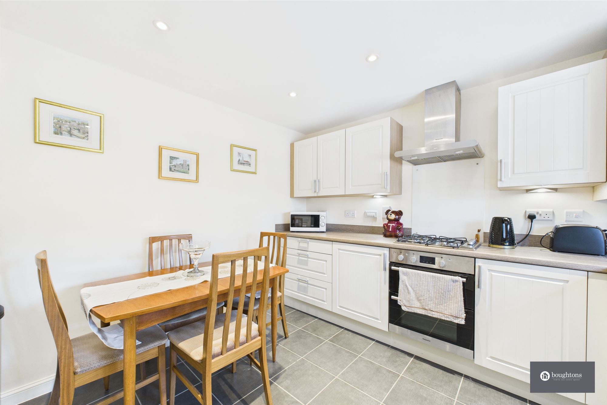 2 bed semi-detached bungalow for sale in Catch Yard Road, Towcester  - Property Image 7
