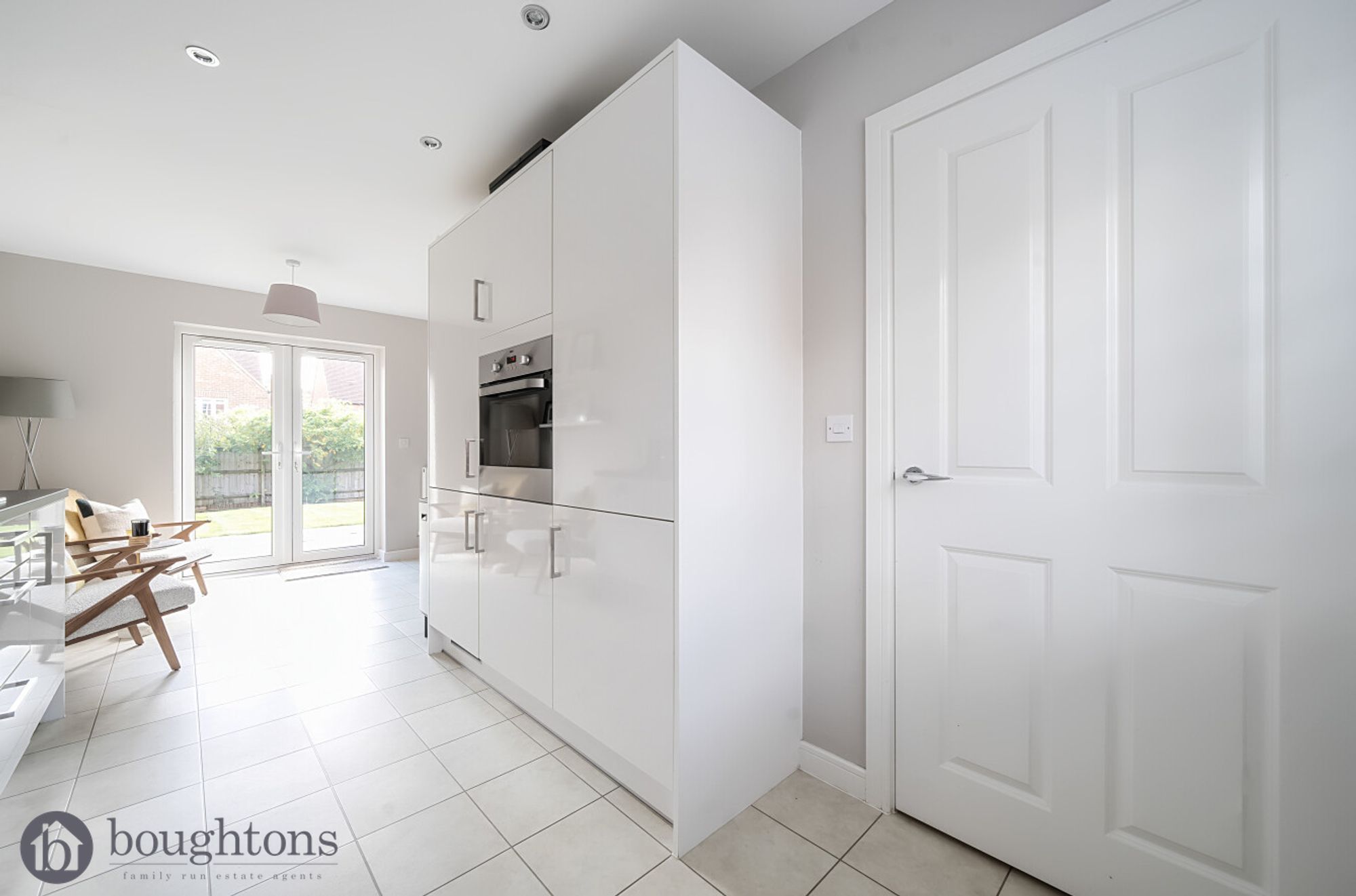 3 bed semi-detached house for sale in Foxhills Way, Brackley  - Property Image 6