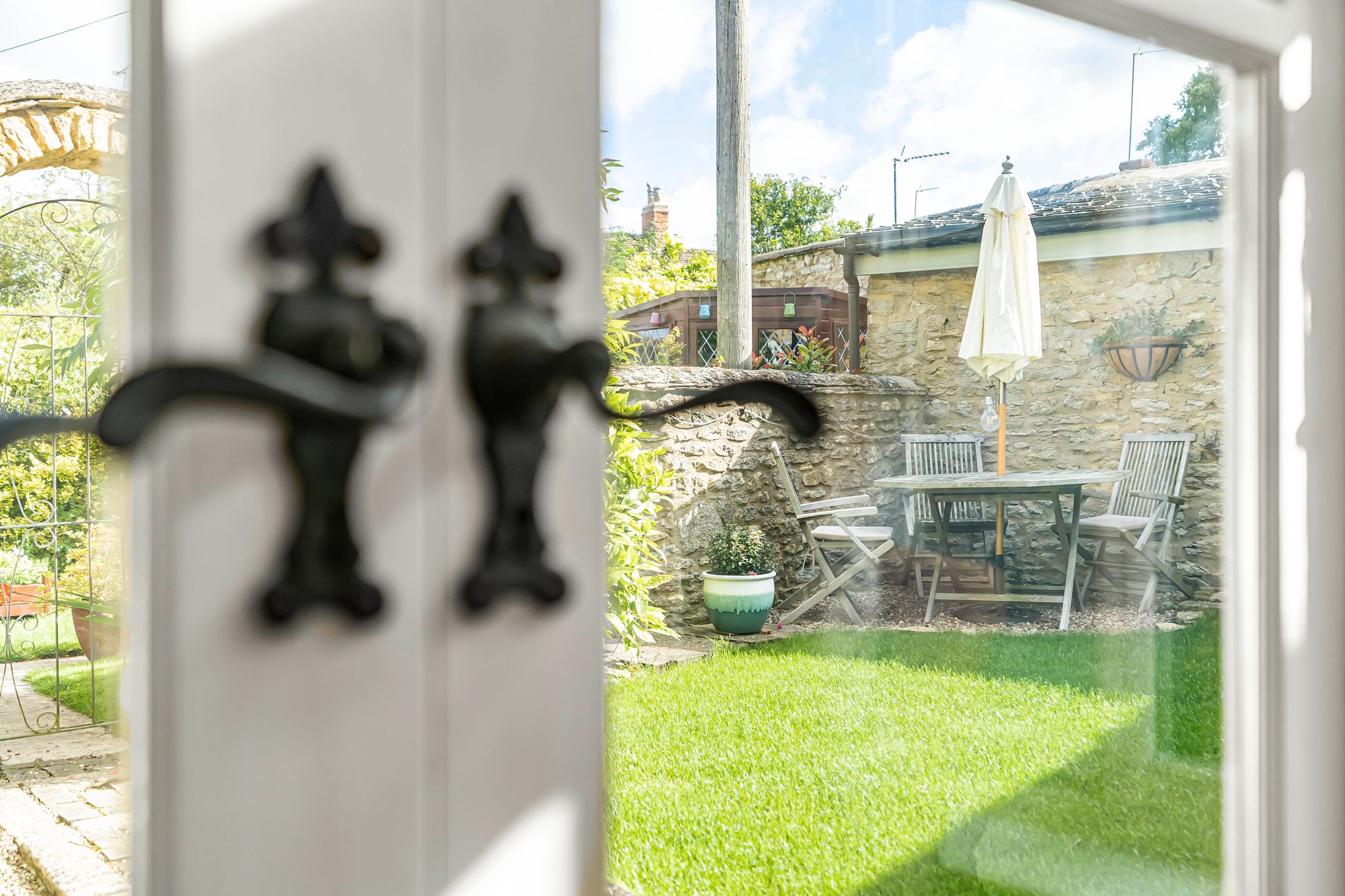 3 bed terraced house for sale in Chapel Row, Bicester 16