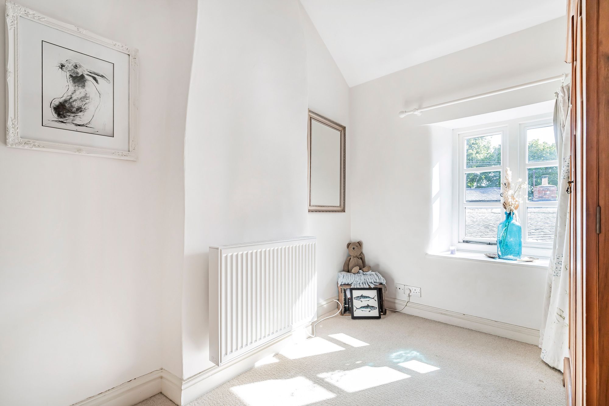 3 bed terraced house for sale in Chapel Row, Bicester 25
